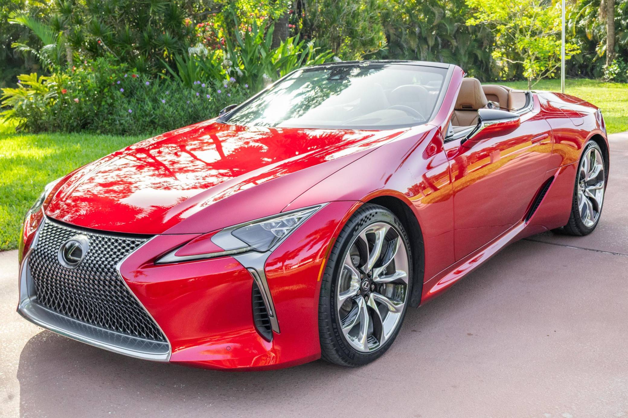 非売品 Lexus LC500 Convertible 1/43 赤 右ハンドル 2021 Lexus LC 500 Convertible VIN: JTHKPAAY1MA102968 for Sale