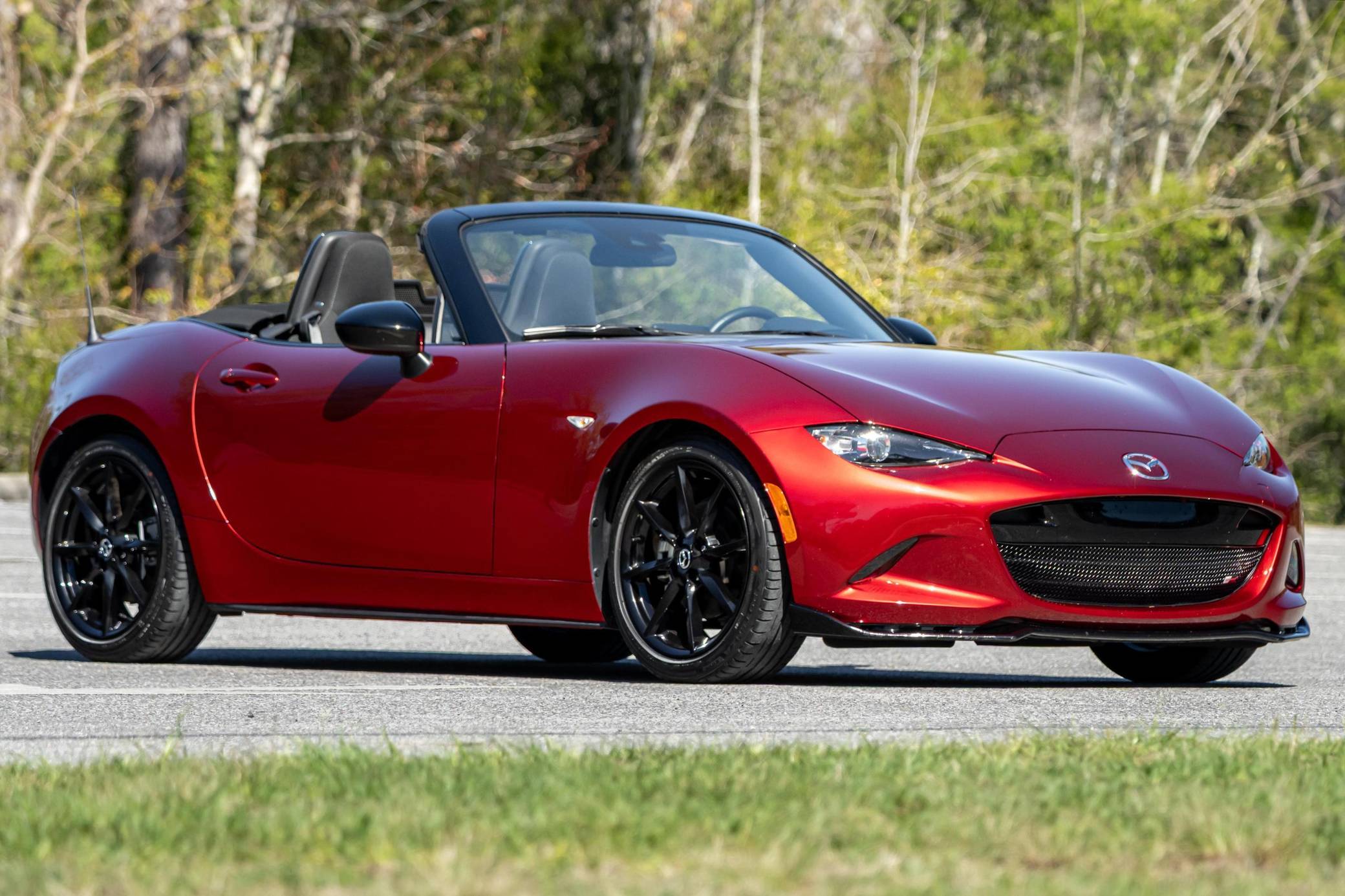 2022 Mazda MX-5 Miata Club VIN: JM1NDAC70N0504192 for Sale - Cars