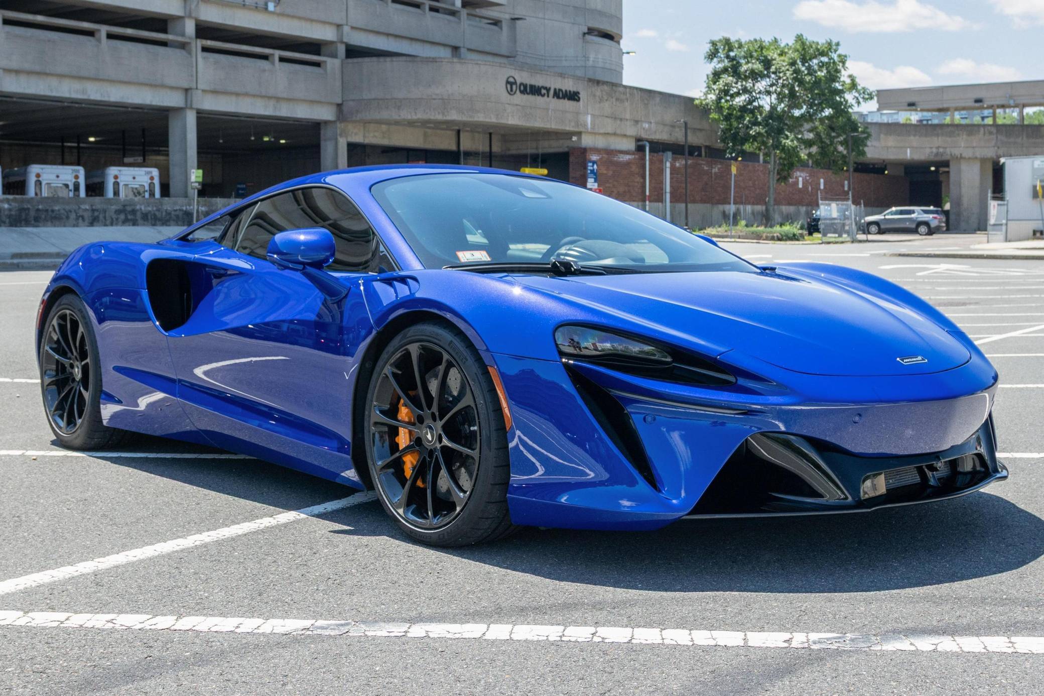 2023 McLaren Artura