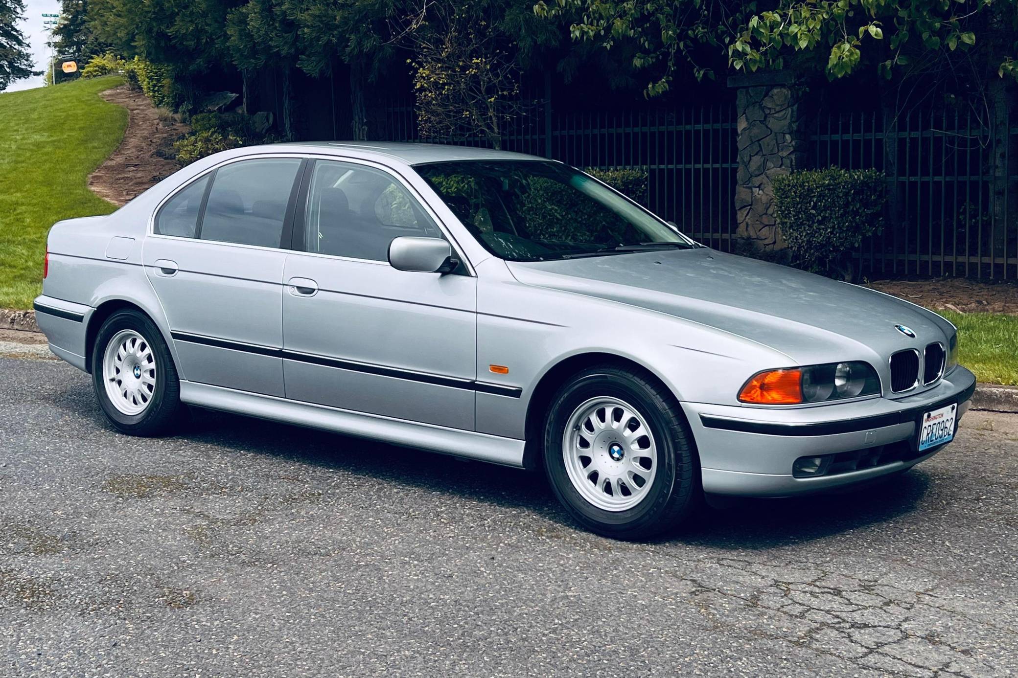 1998 BMW 525i Sedan VIN: WBADD420X0BV12599 for Sale - Cars & Bids
