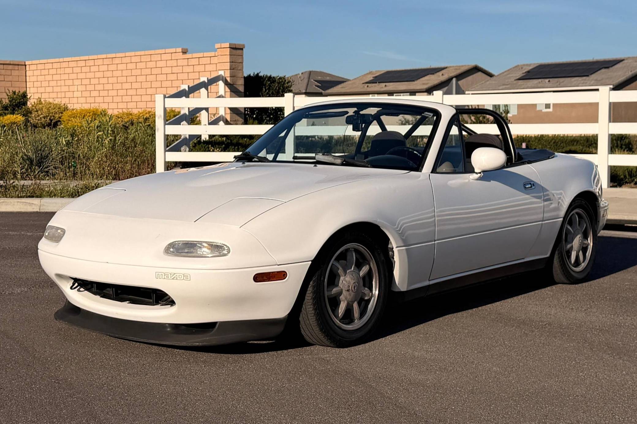 1991 Mazda MX-5 Miata VIN: JM1NA3510M1223323 for Sale - Cars & Bids