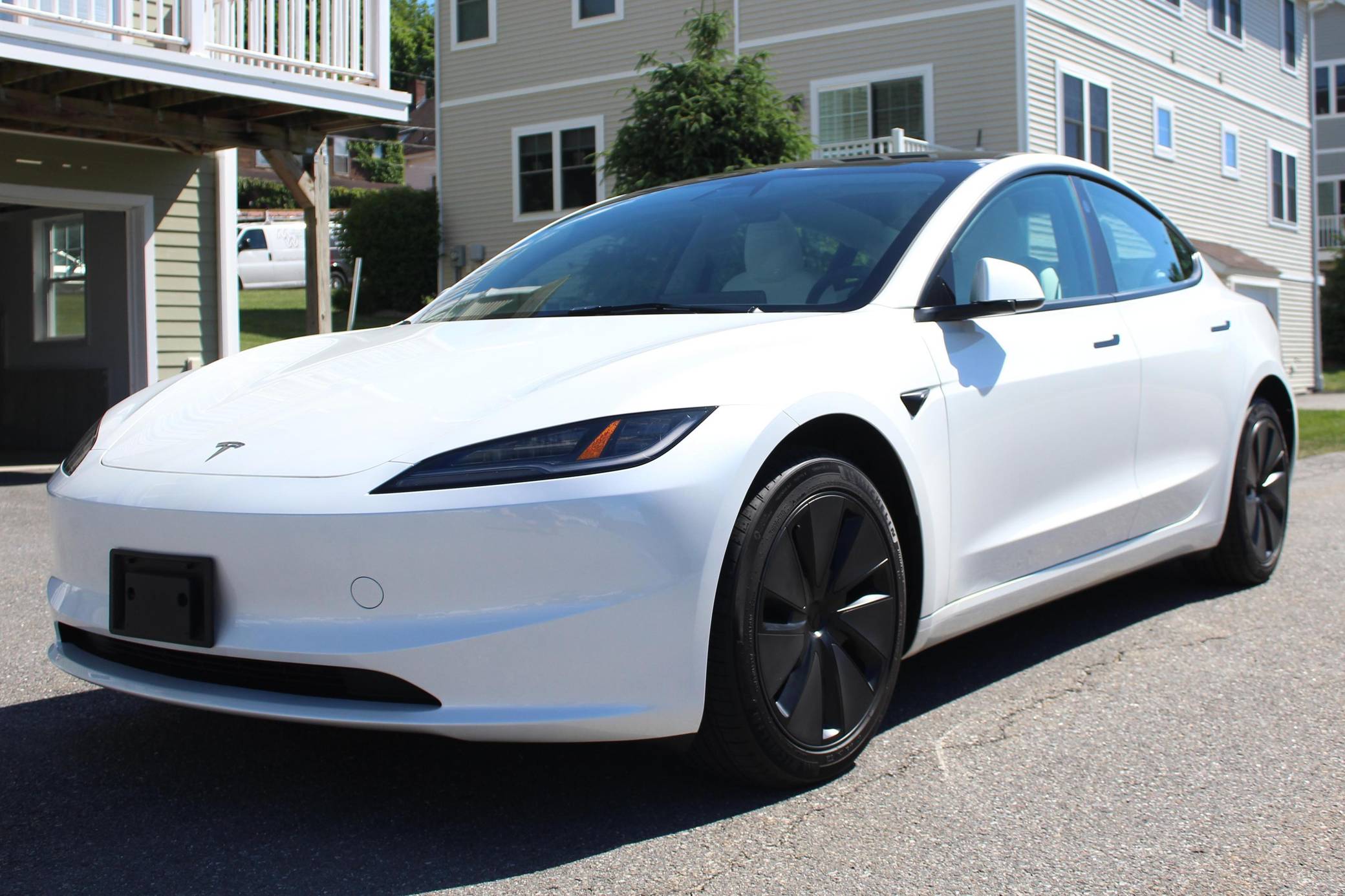 2025 Tesla 3