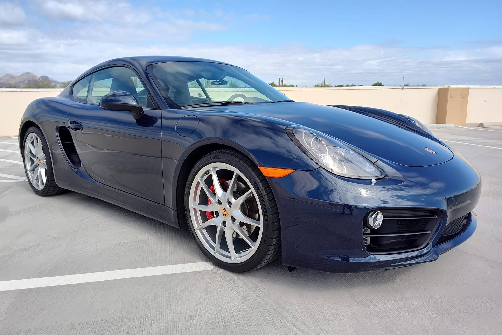 2015 Porsche Cayman S VIN: WP0AB2A81FK184618 for Sale - Cars & Bids