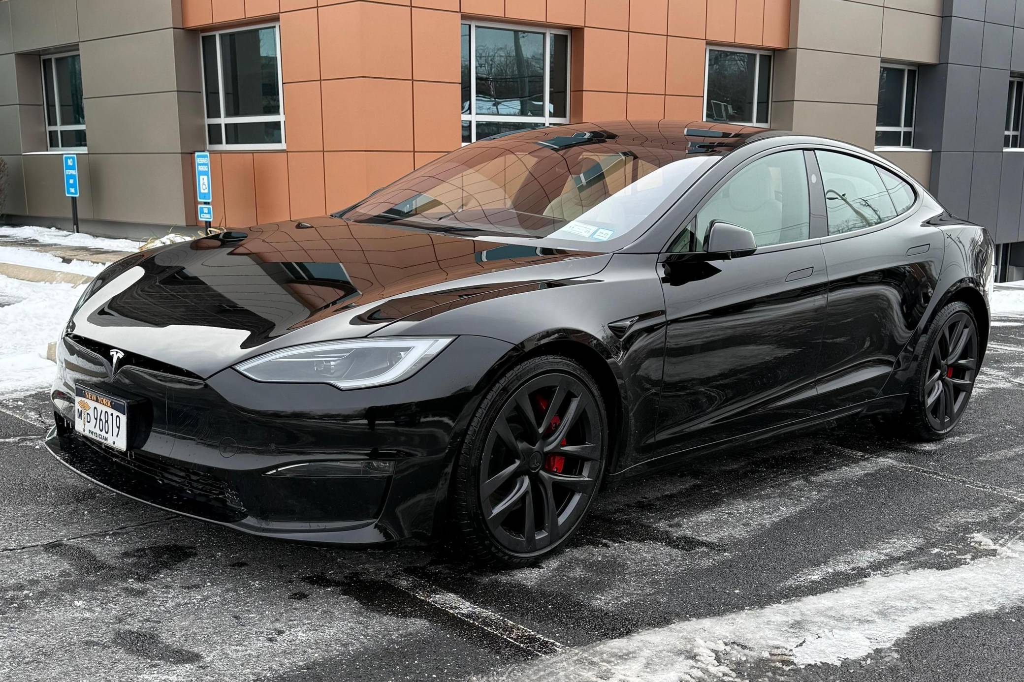 2023 Tesla Model S Plaid