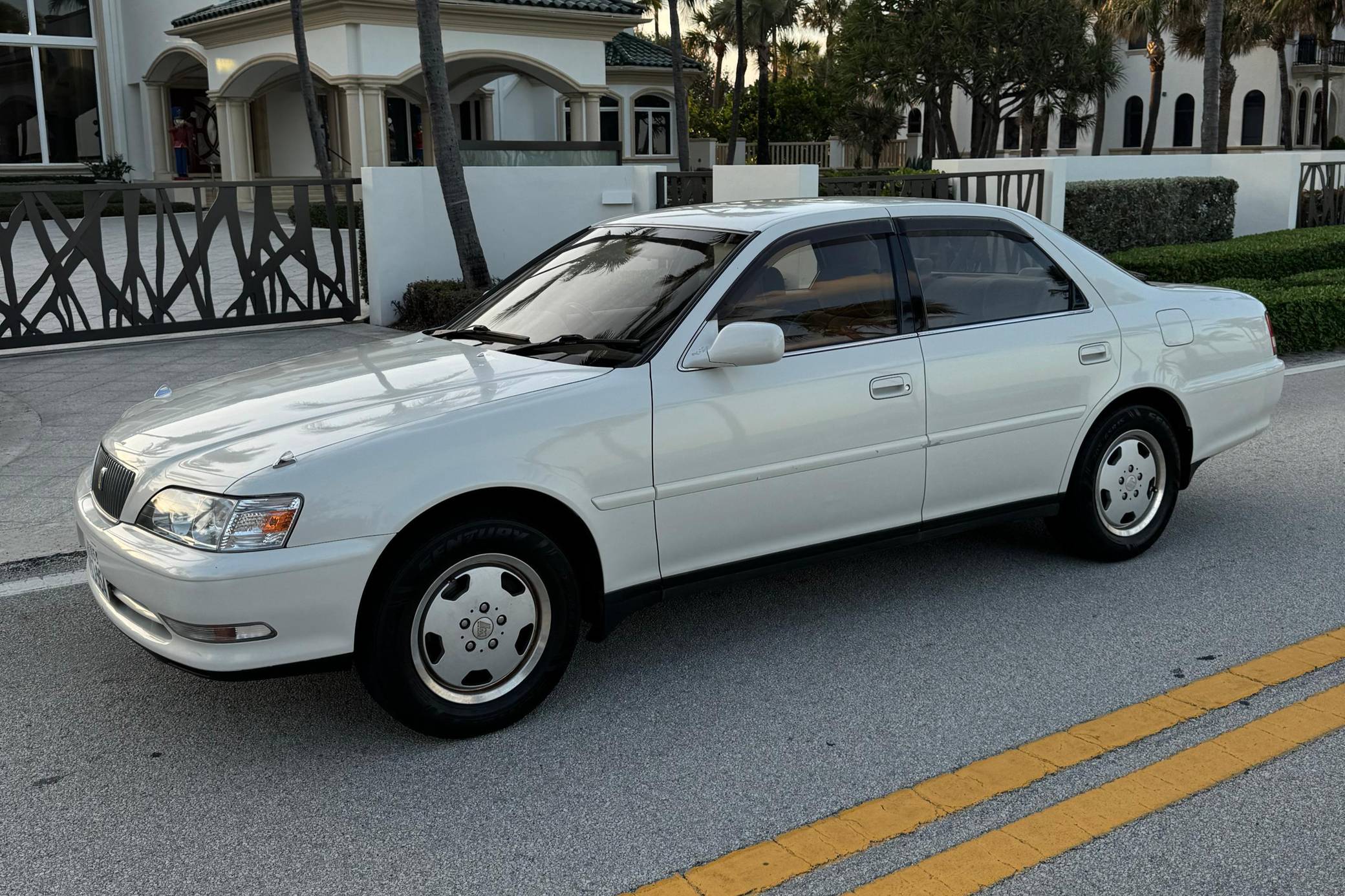 1997 Toyota Cresta Super Lucent Four G VIN: JZX1056003044 1997 Toyota Cresta Super Lucent Four G VIN: JZX1056003044