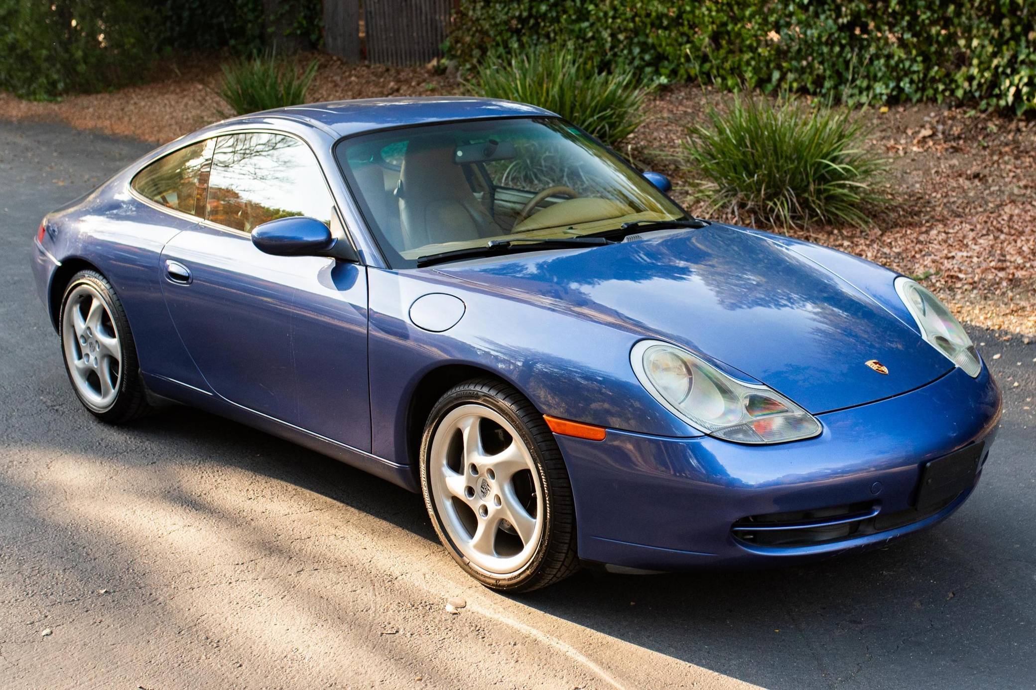 2000 Porsche 911 Carrera Coupe