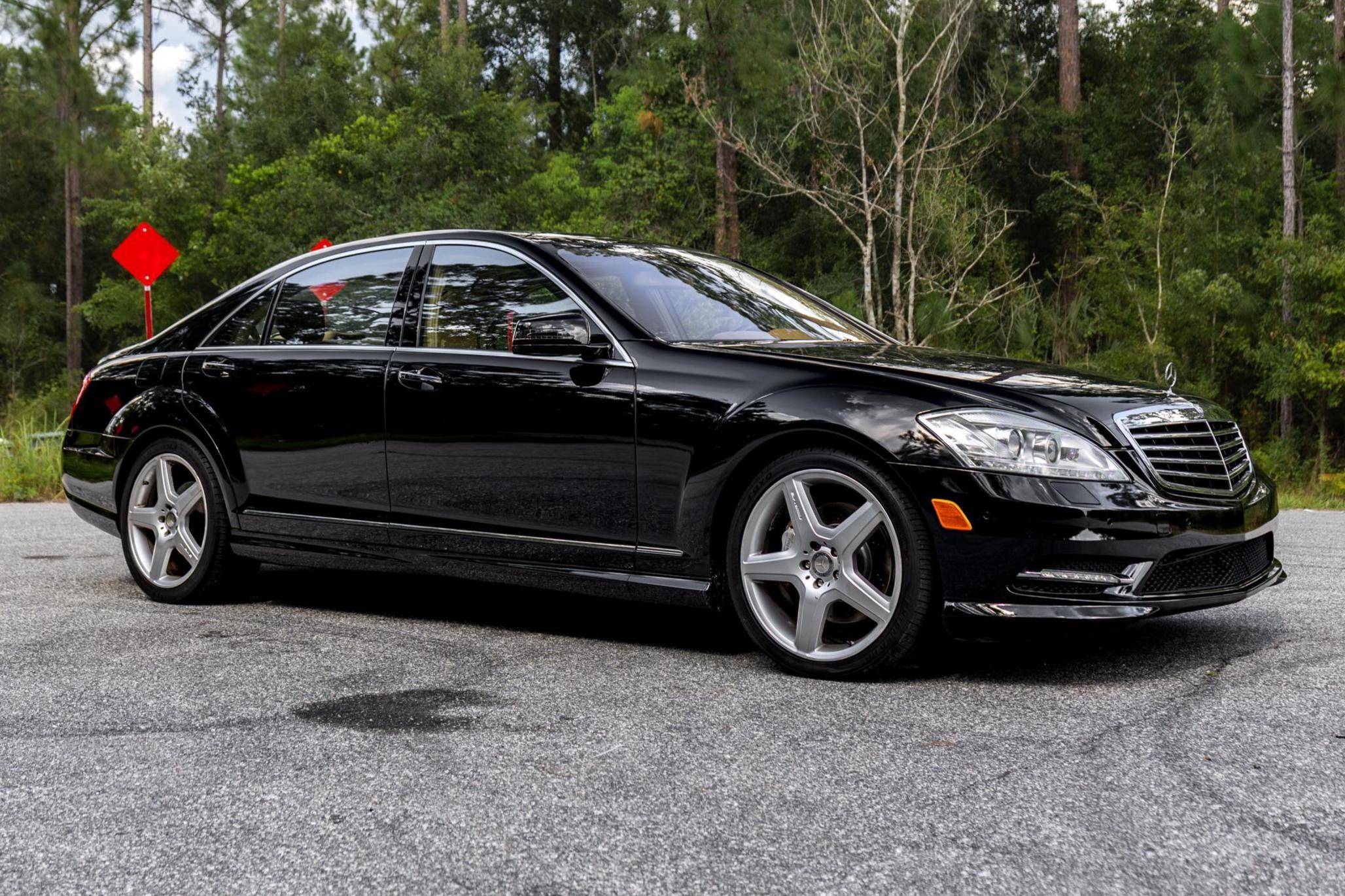 Mercedes-Benz Mercedes-Benz S-Class (W221)