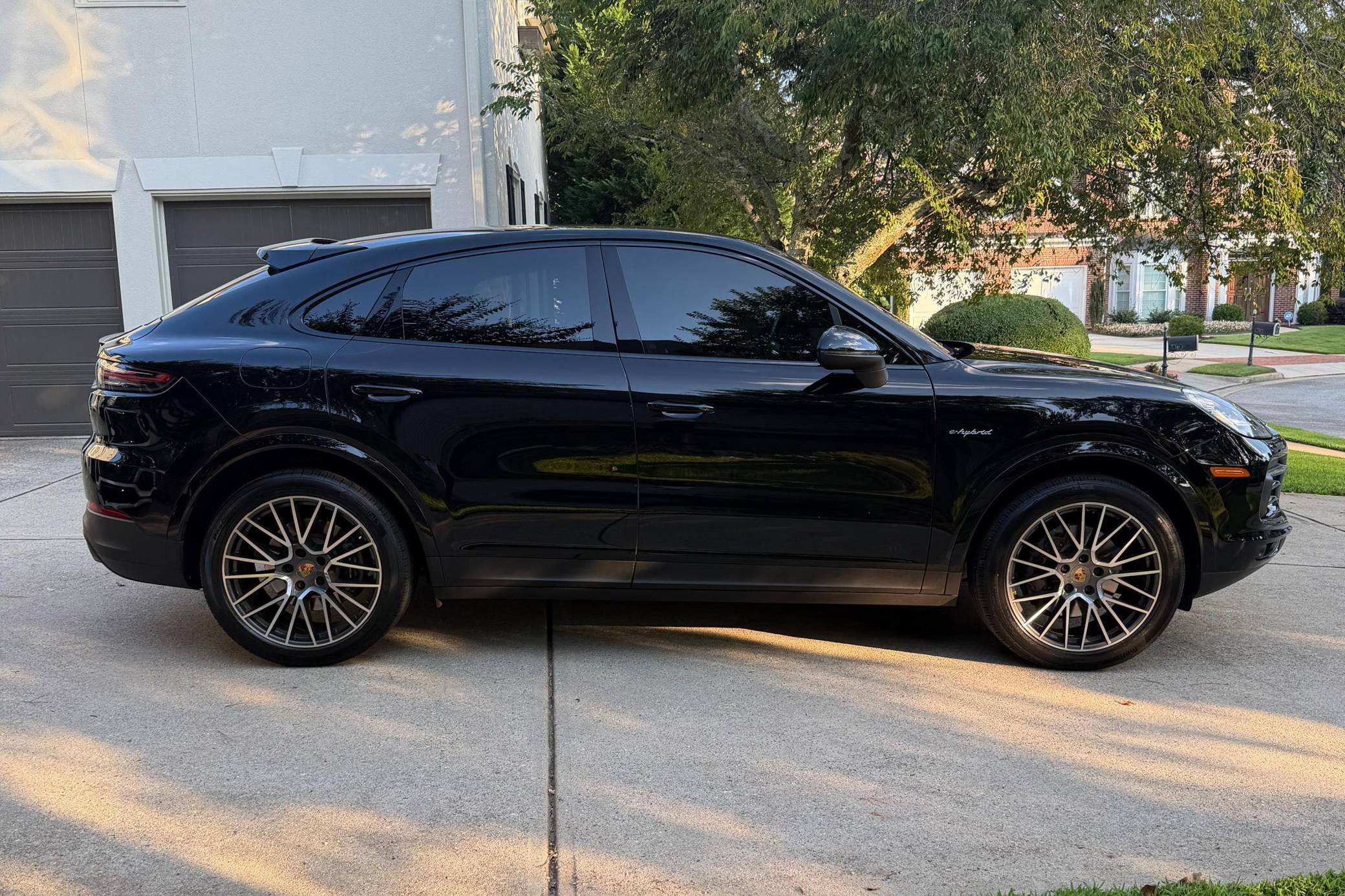 2020 Porsche Cayenne E-Hybrid