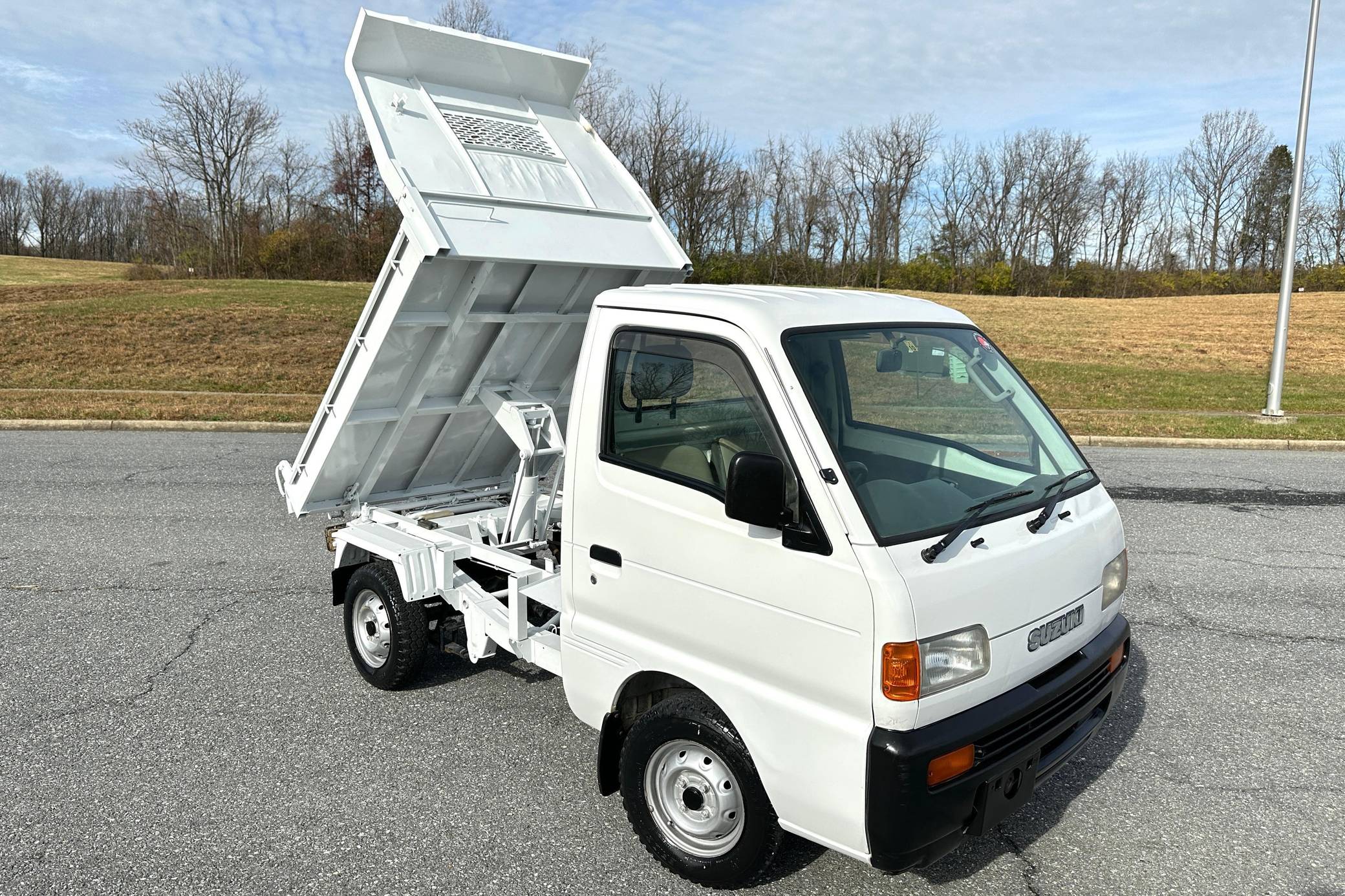 1997 Suzuki Carry Dump Truck