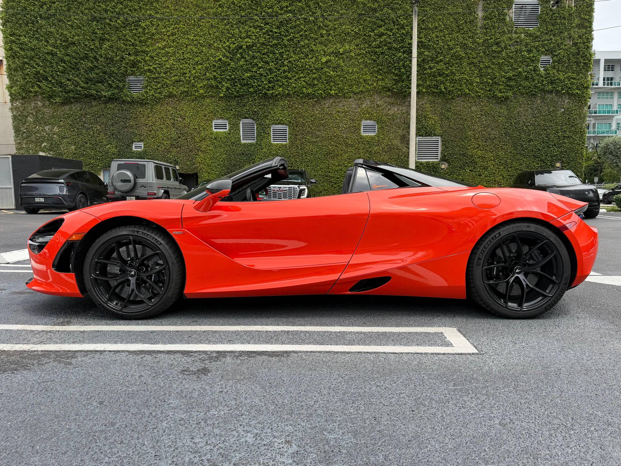 2022 McLaren 720S Spider Performance photo 23