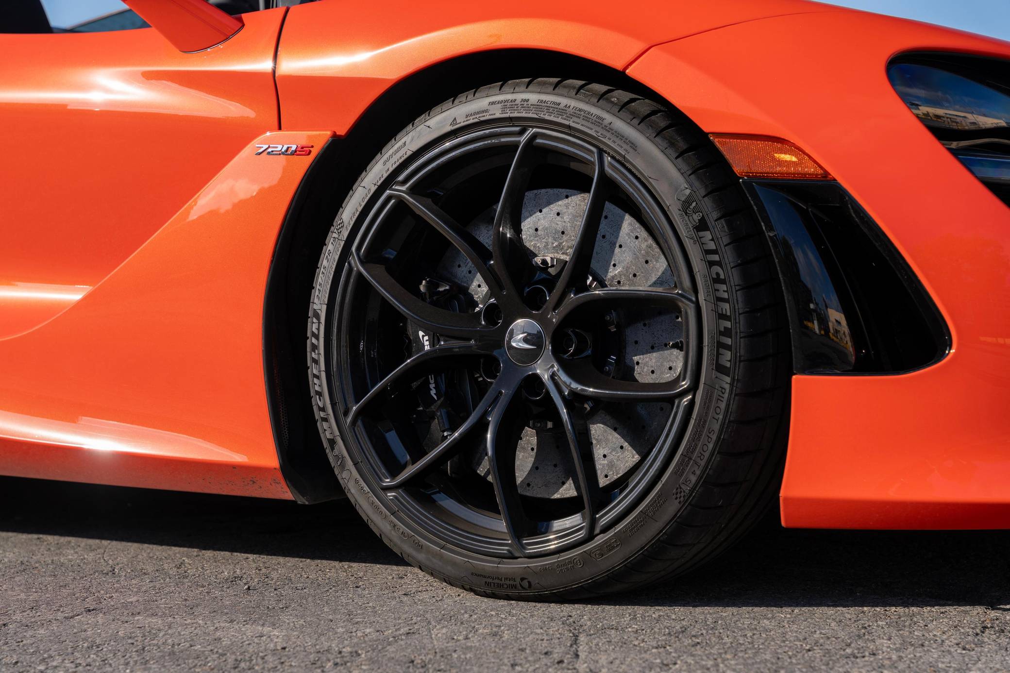 2022 McLaren 720S Spider Performance photo 50