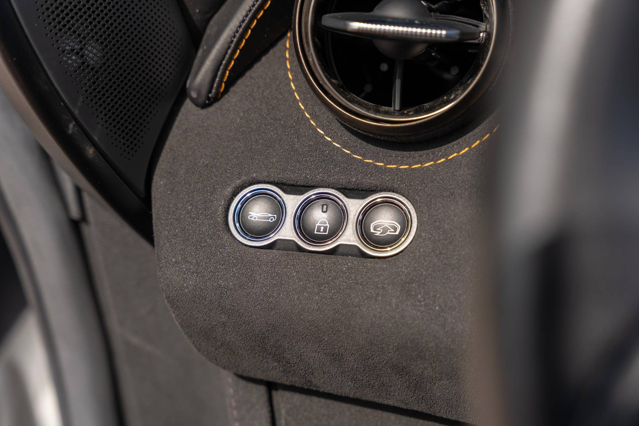 2022 McLaren 720S Spider Performance photo 62