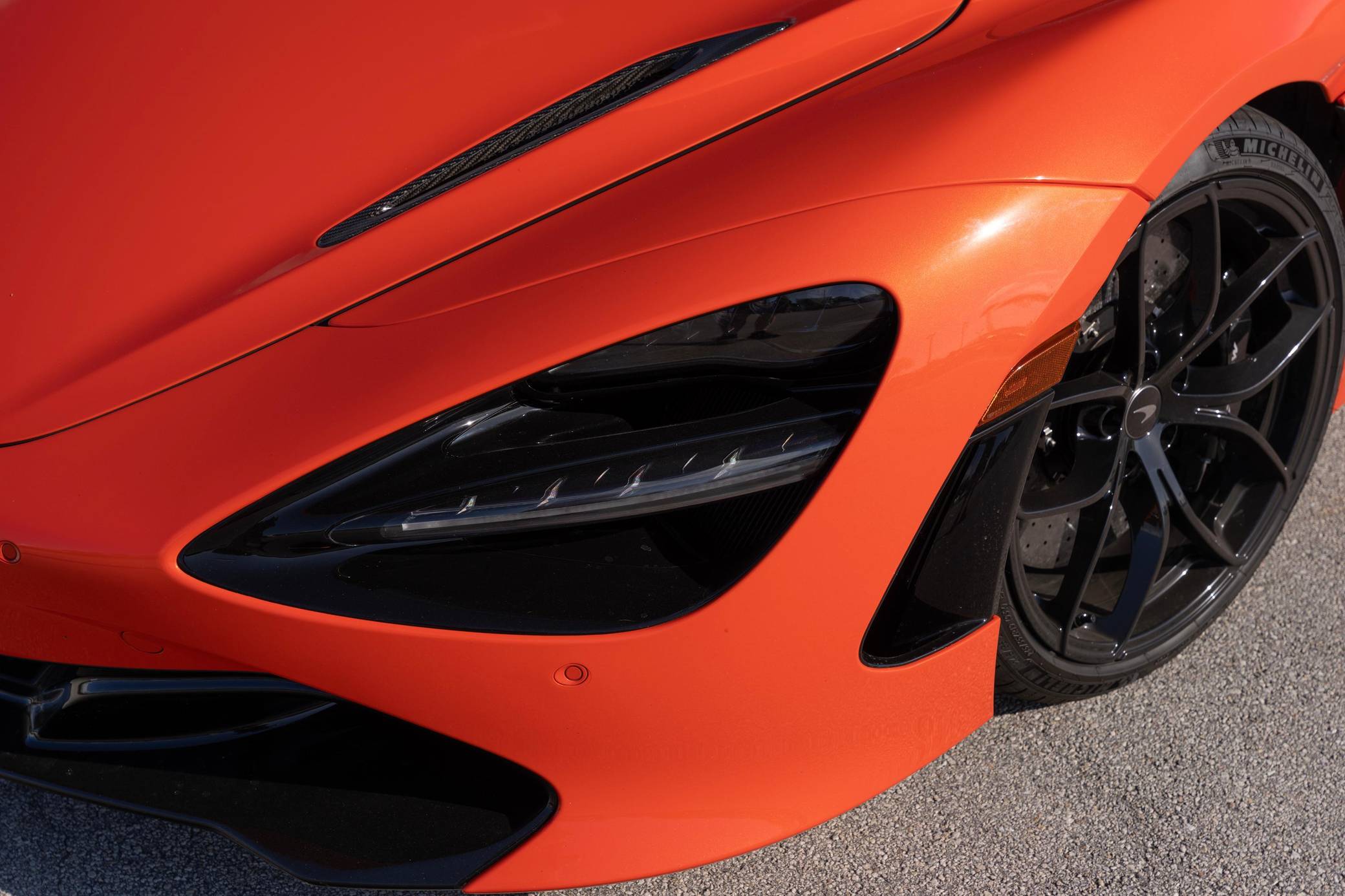 2022 McLaren 720S Spider Performance photo 30