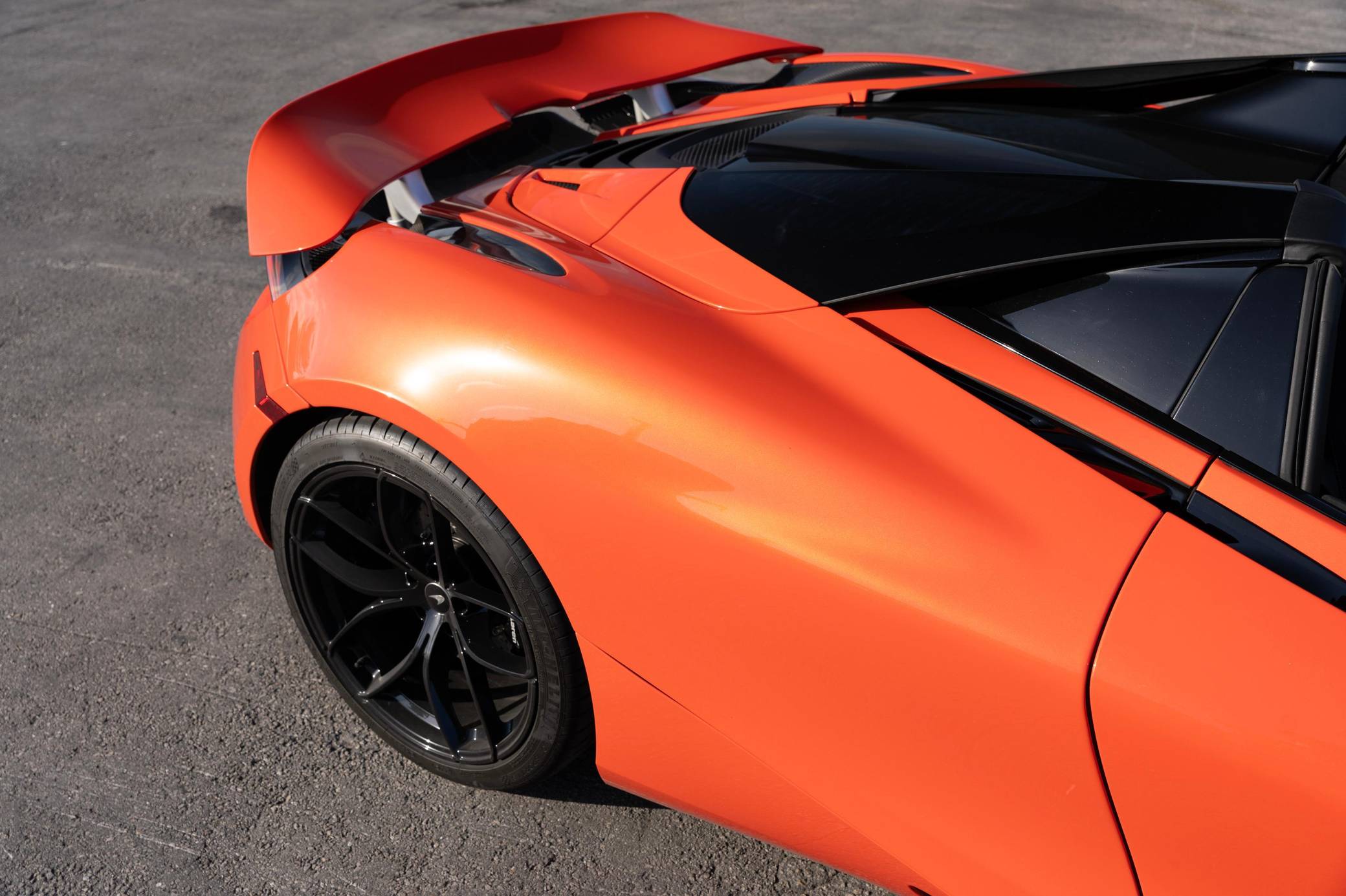 2022 McLaren 720S Spider Performance photo 39