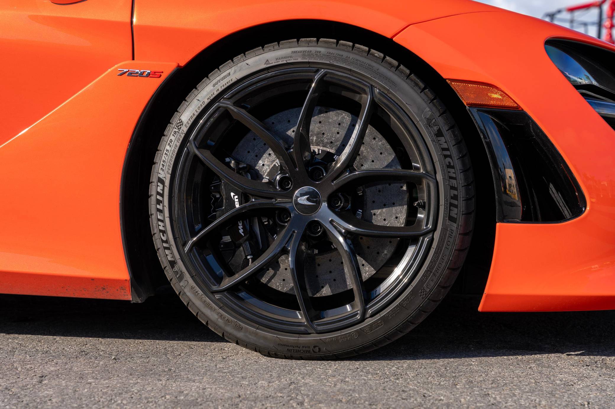 2022 McLaren 720S Spider Performance photo 49