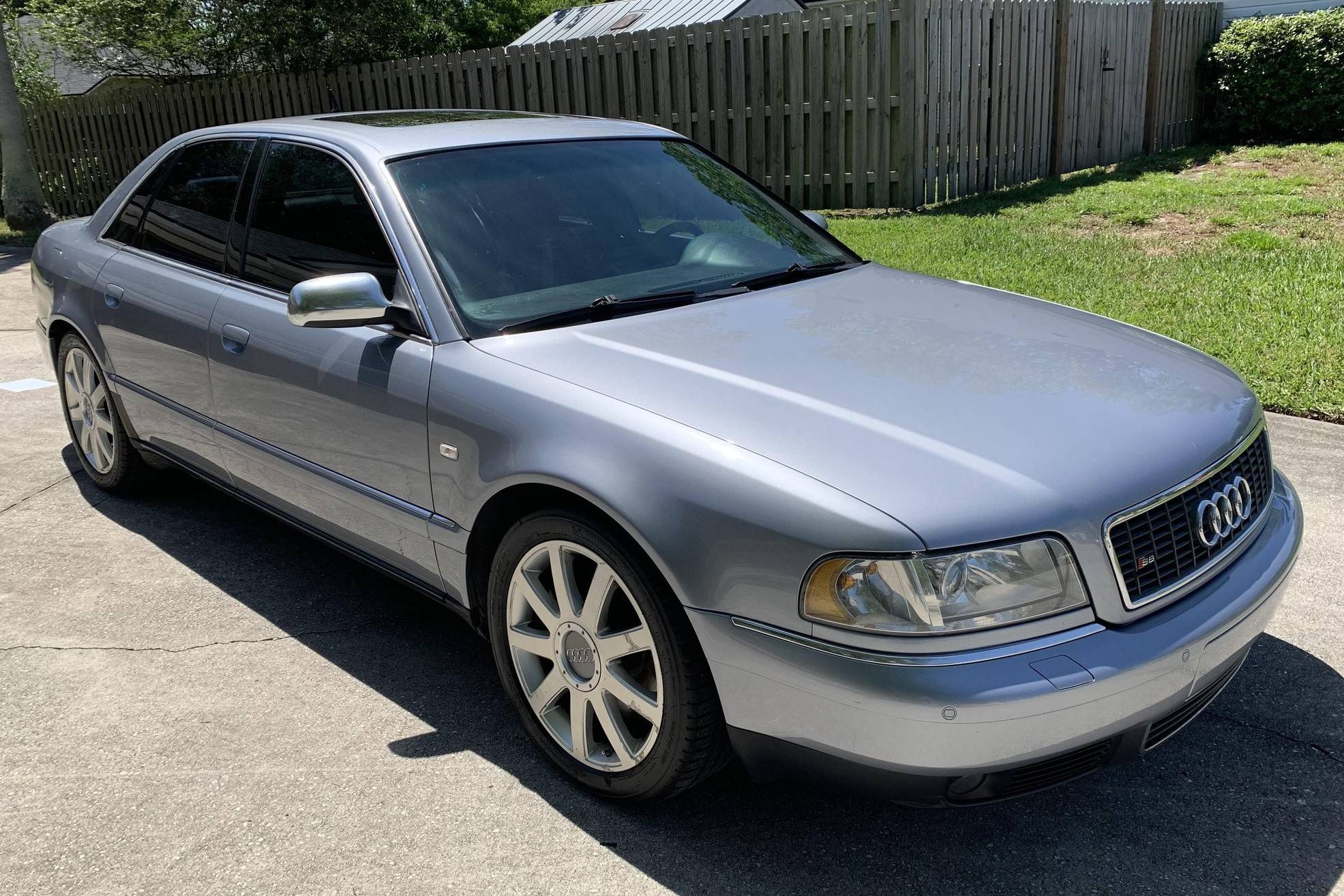 2003 Audi S8