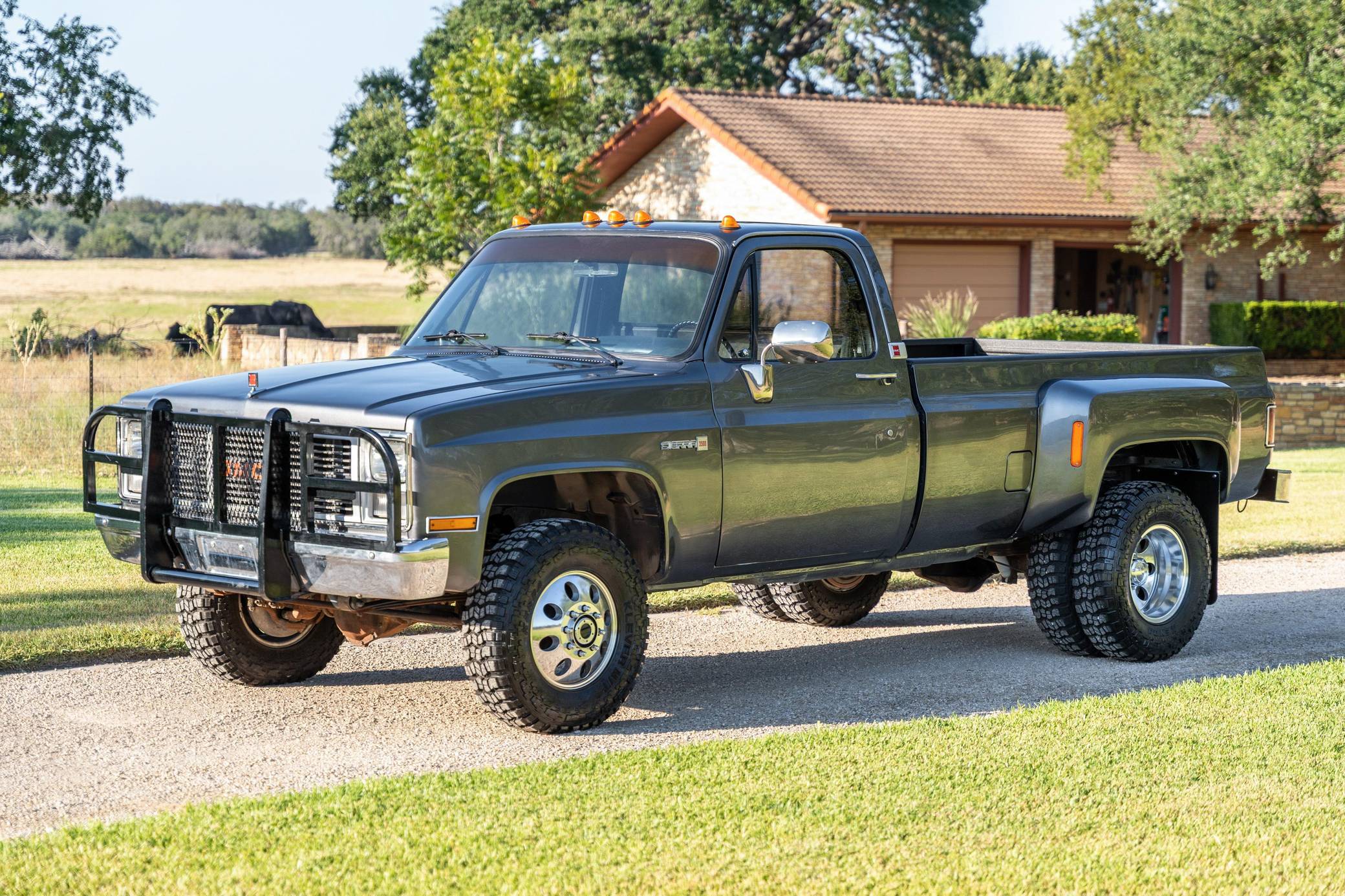 GMC V3500