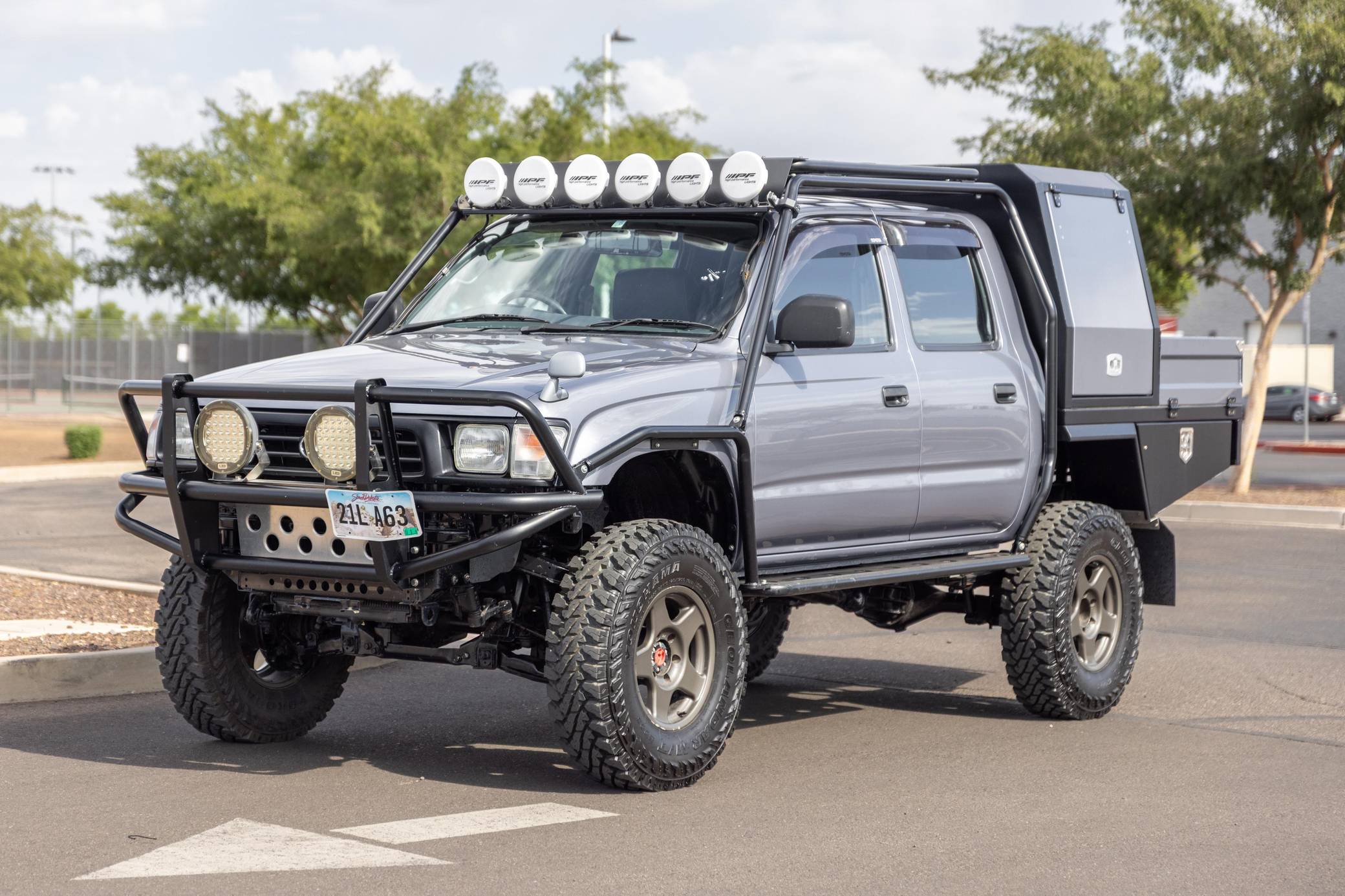 2000 Toyota Hilux