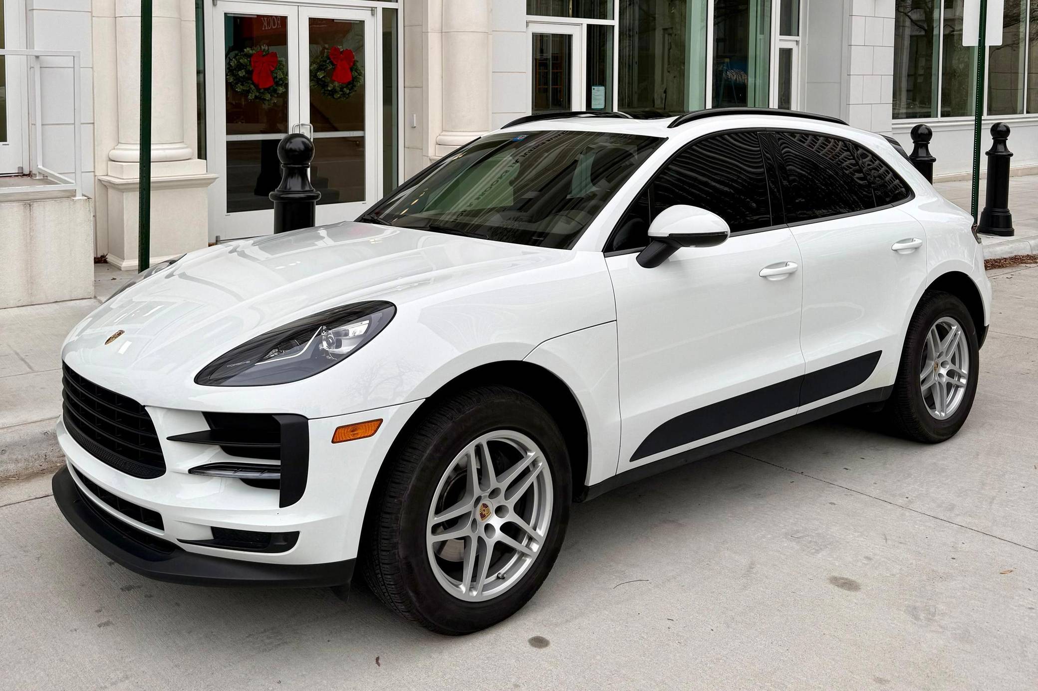 MACANさん 2019 Porsche Macan VIN: WP1AA2A57KLB09272 for Sale - Cars & Bids