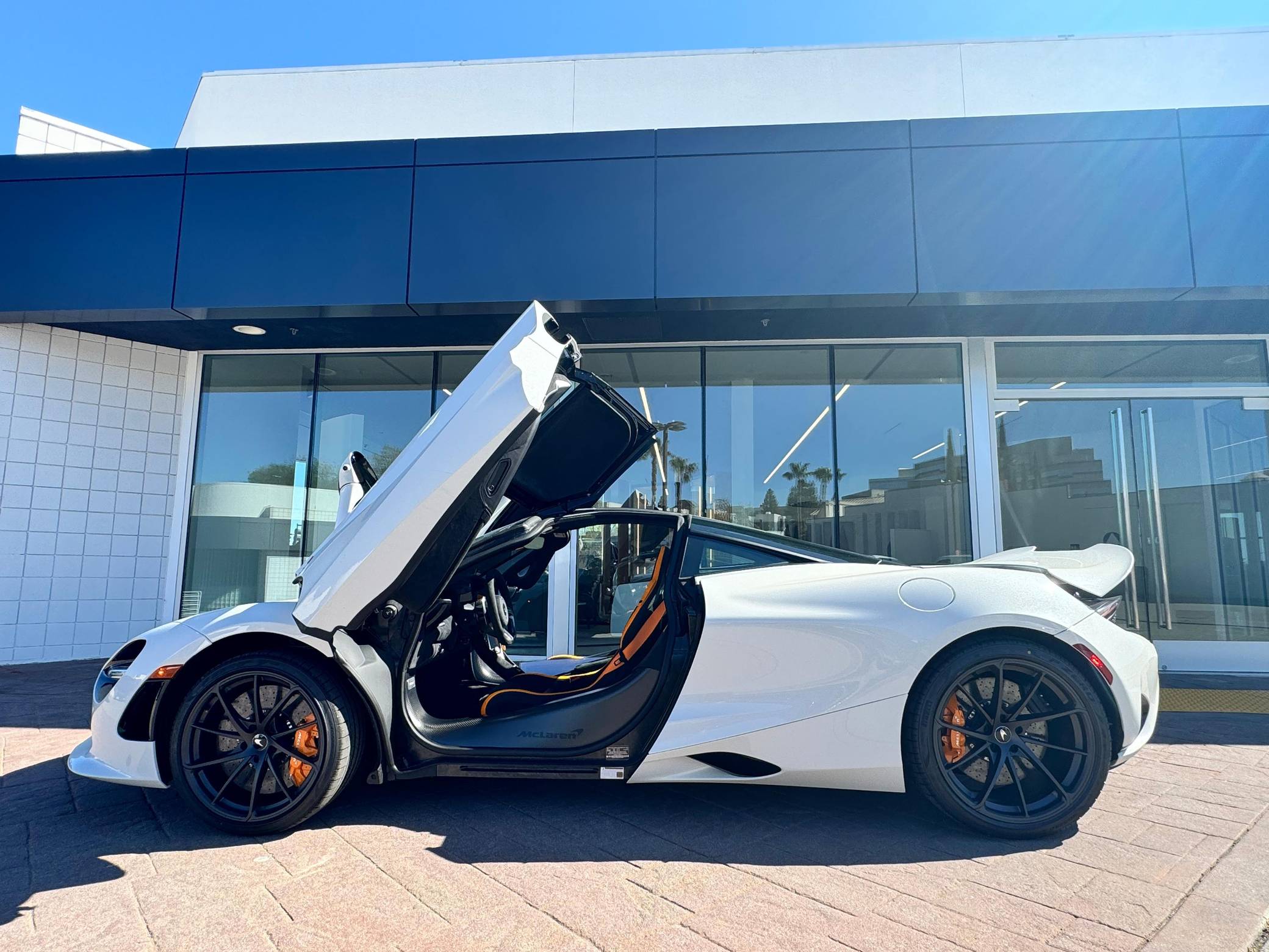 2024 McLaren 750S photo 12