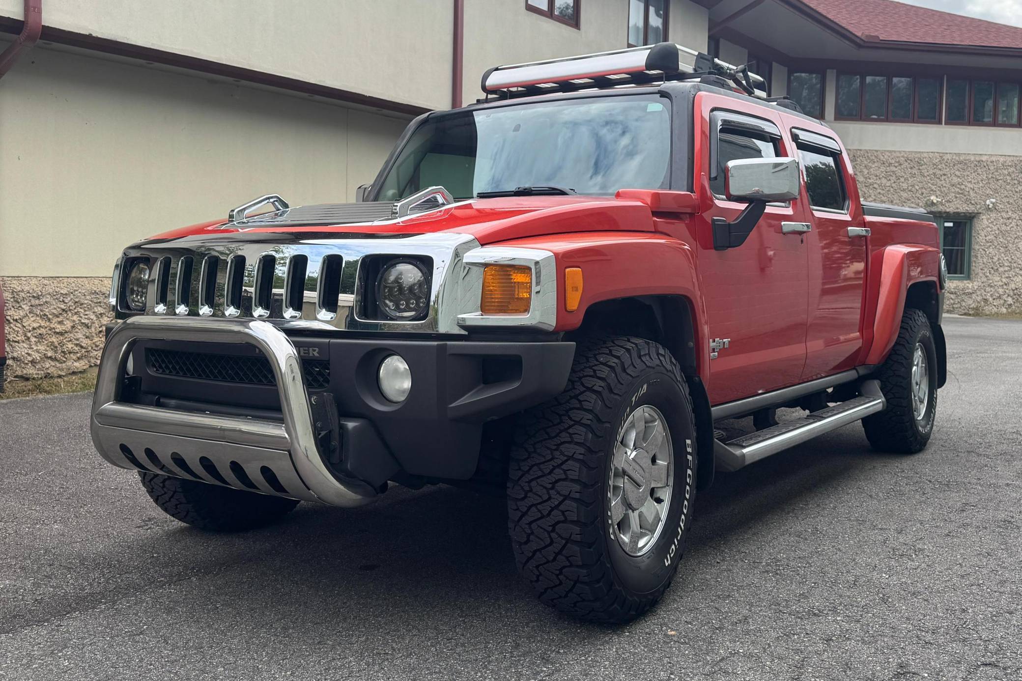Hummer H3T