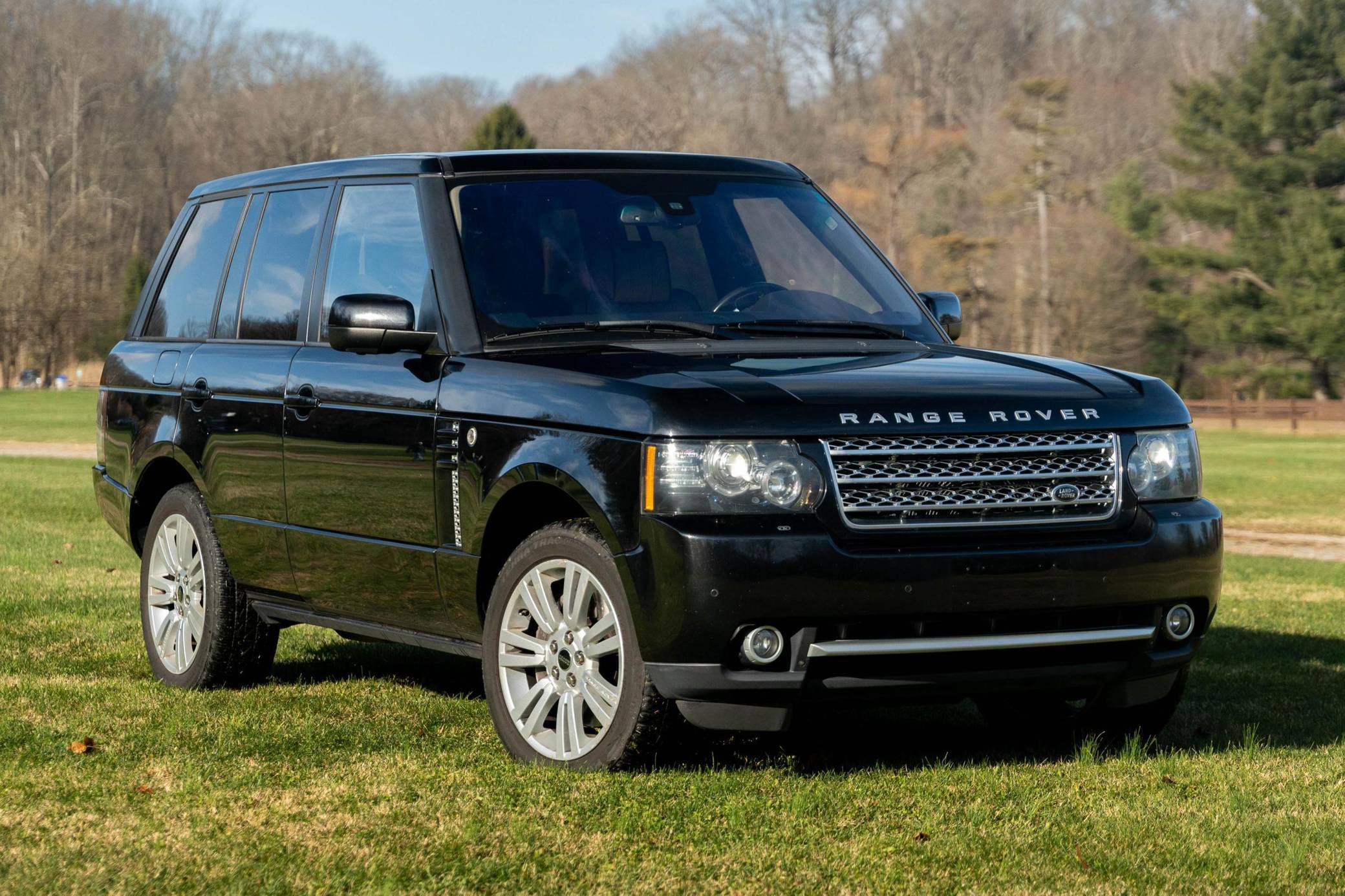 Elegant Range Rover Supercharged 2012 Pictures