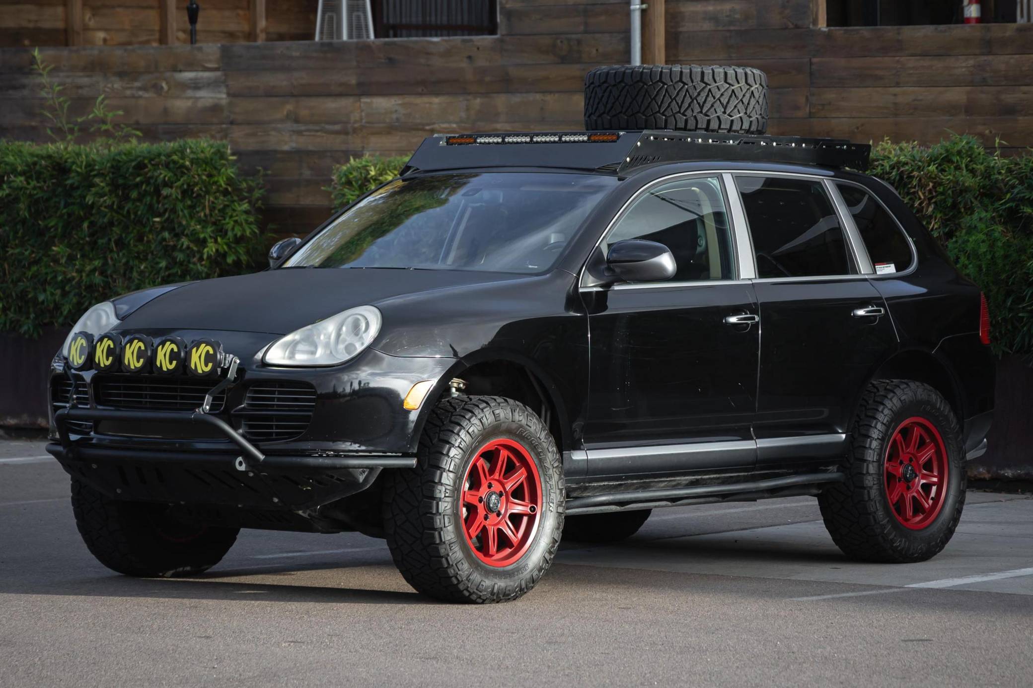 ディフェンダー　初版　PSA9 2006 Porsche Cayenne S Titanium Edition VIN: WP1AB29P06LA69058 for