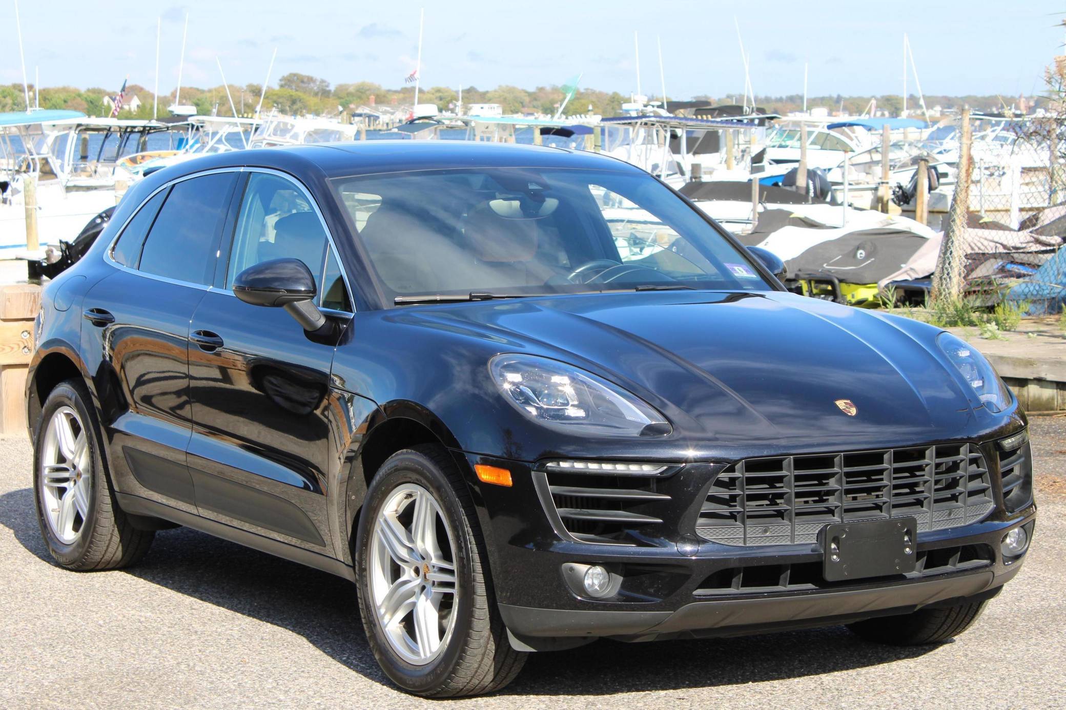 2017 Porsche Macan S VIN: WP1AB2A54HLB20509 for Sale - Cars & Bids