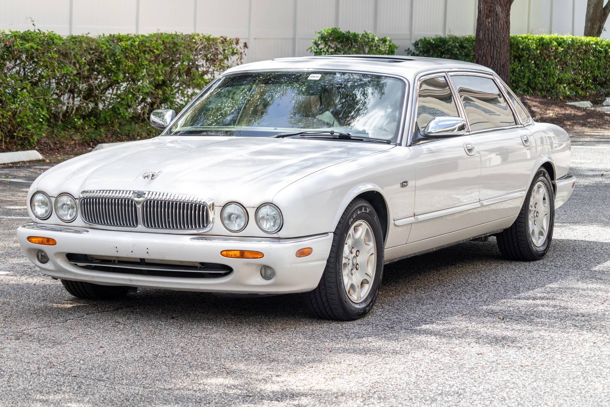 2002 Jaguar XJ Vanden Plas