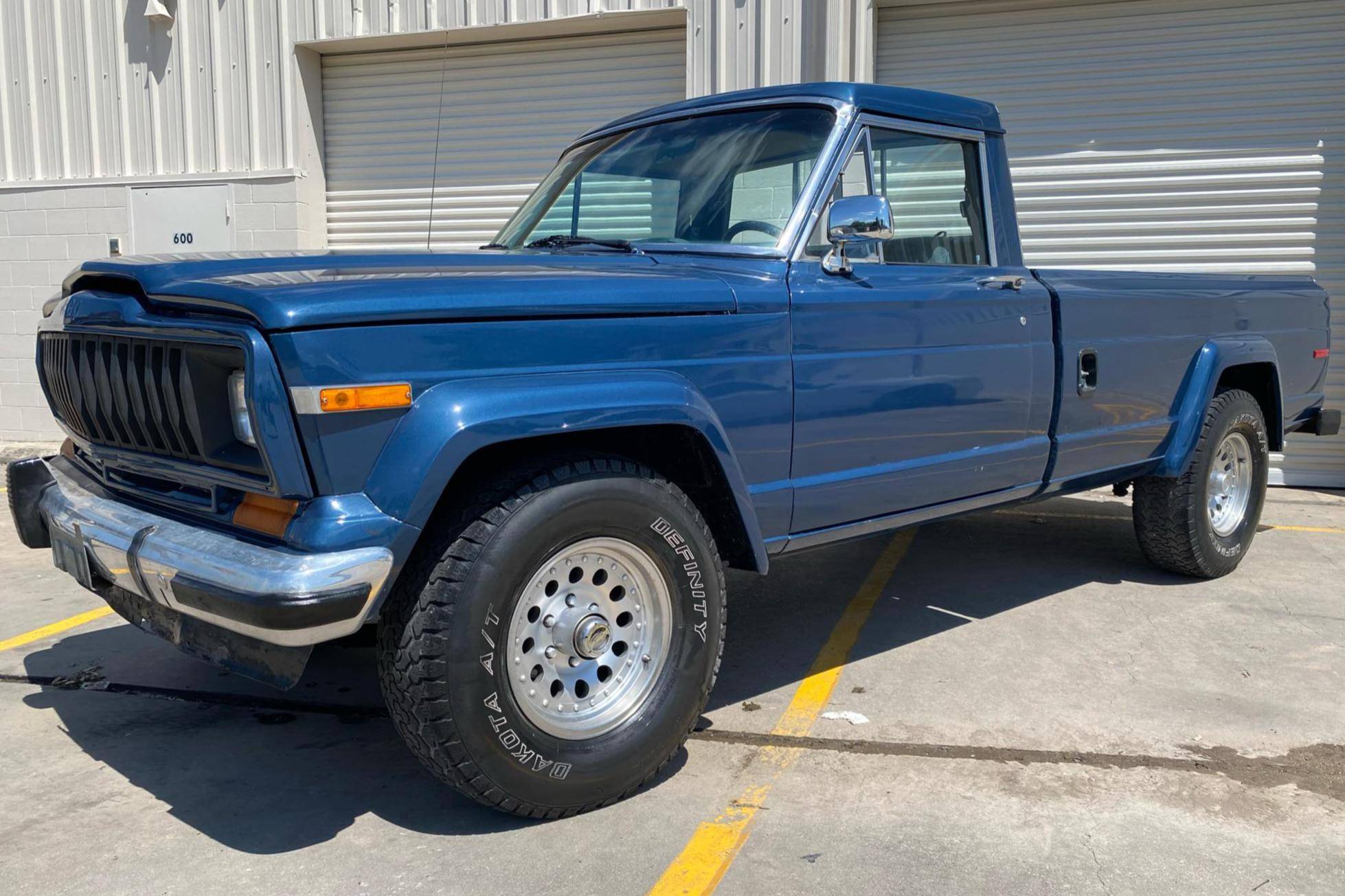 1983 Jeep J-10 4x4