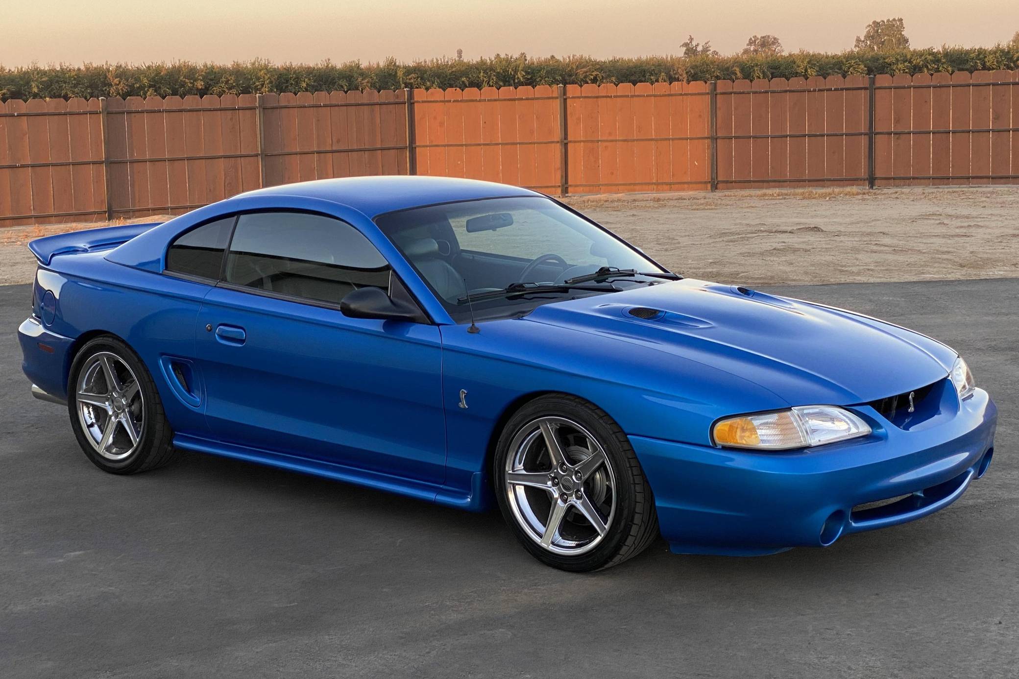 1FAFP47V8WF165689