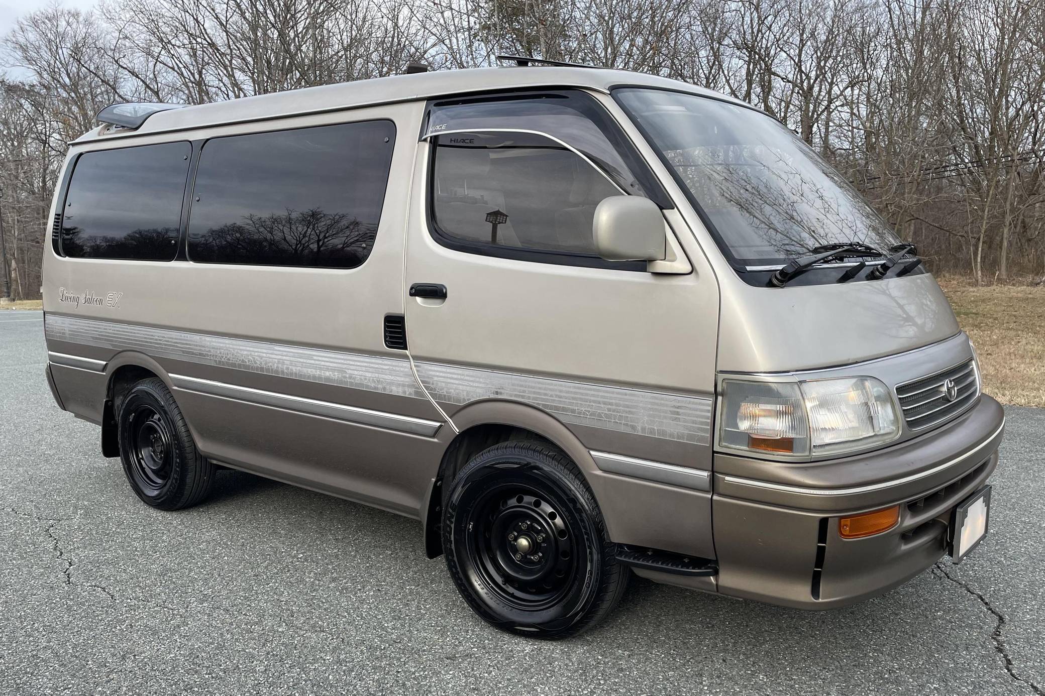 Toyota hiace front seats for clearance sale