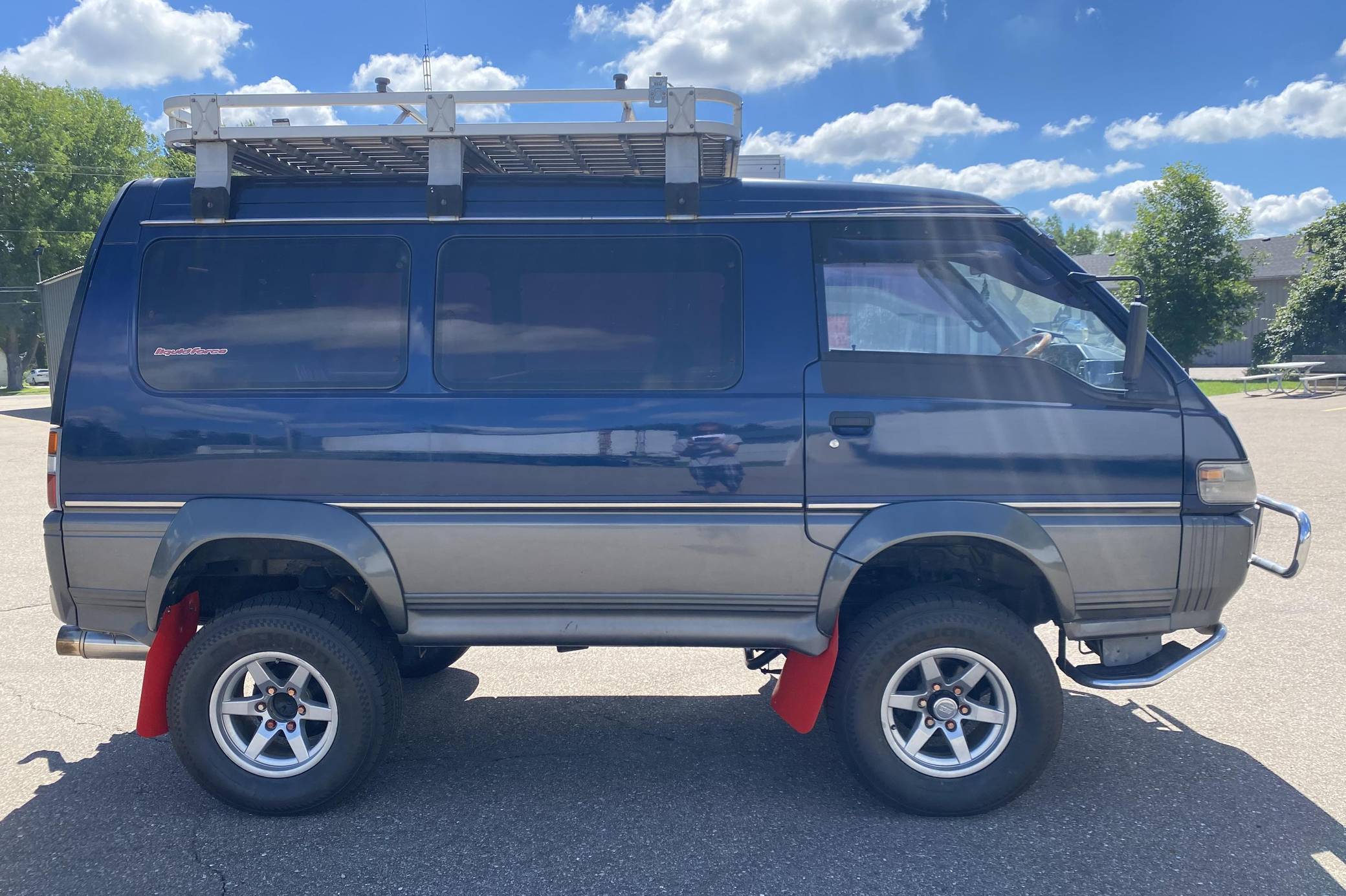 1995 Mitsubishi Delica Star Wagon 4WD for Sale - Cars & Bids