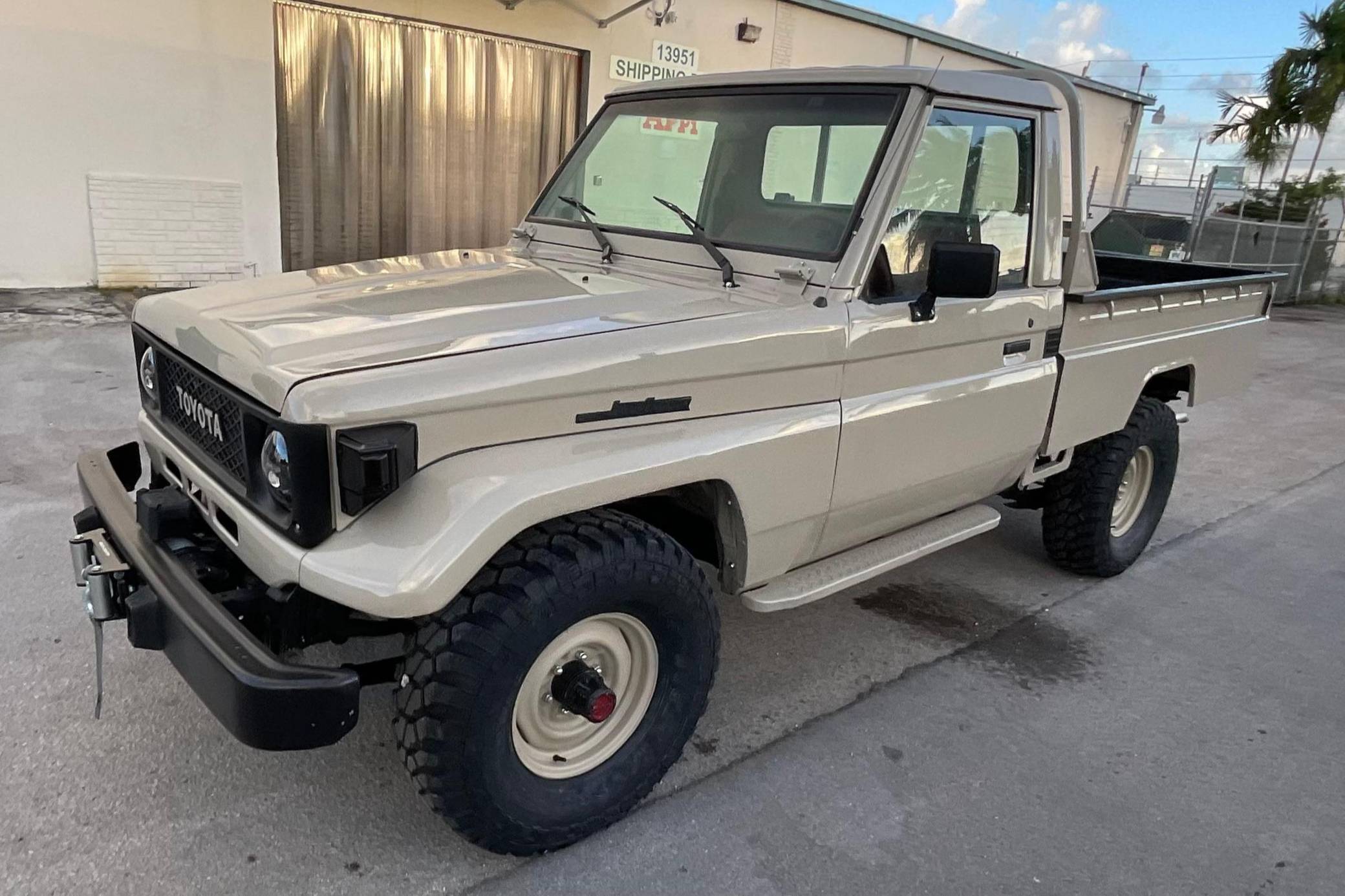 1987 Toyota Land Cruiser FJ75 Pickup