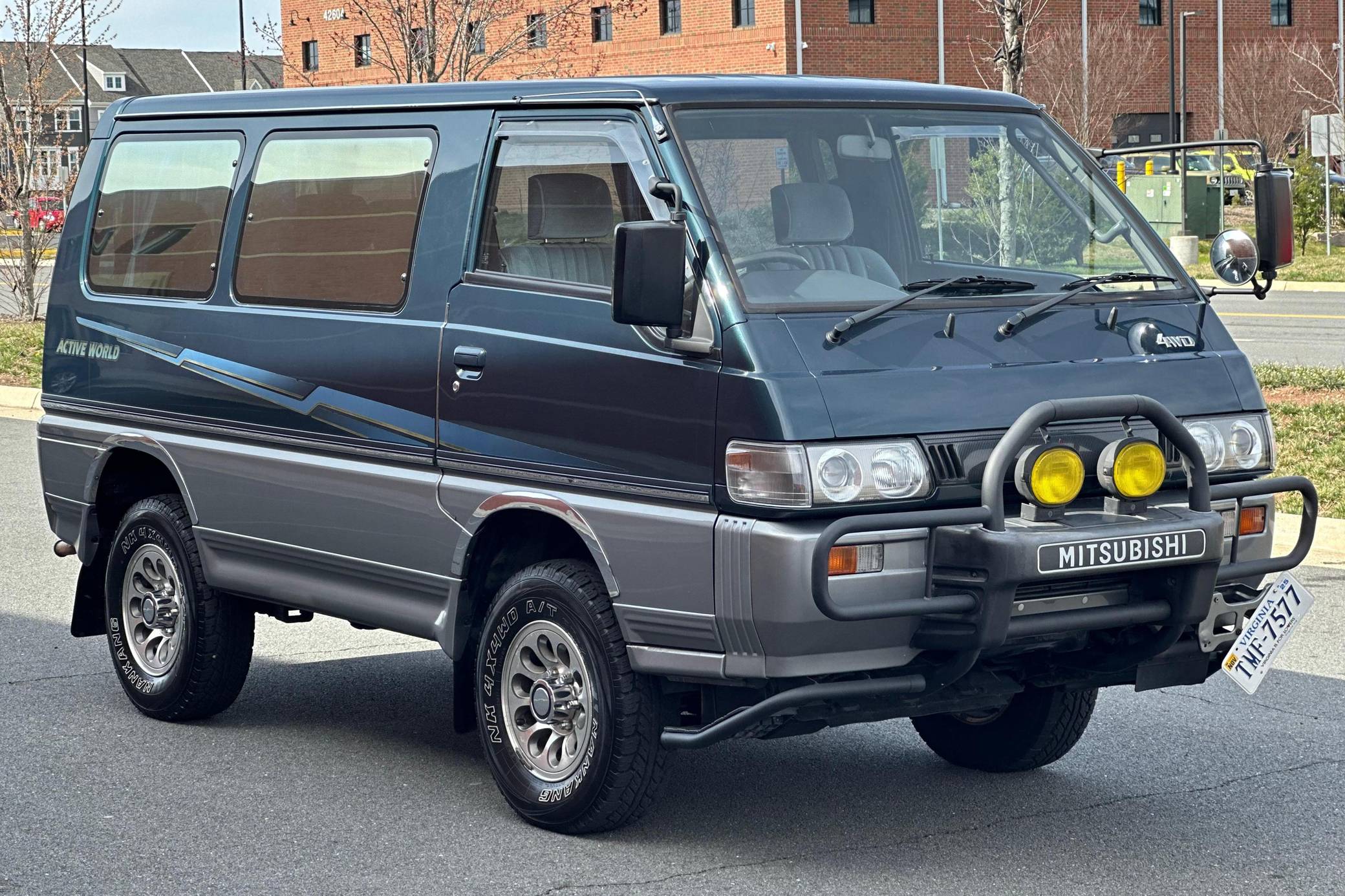 1991 Mitsubishi Delica Star Wagon Active World 4WD