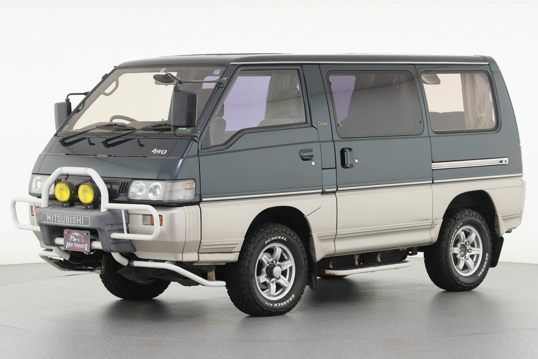 1993 Mitsubishi Delica Star Wagon Exceed 4WD