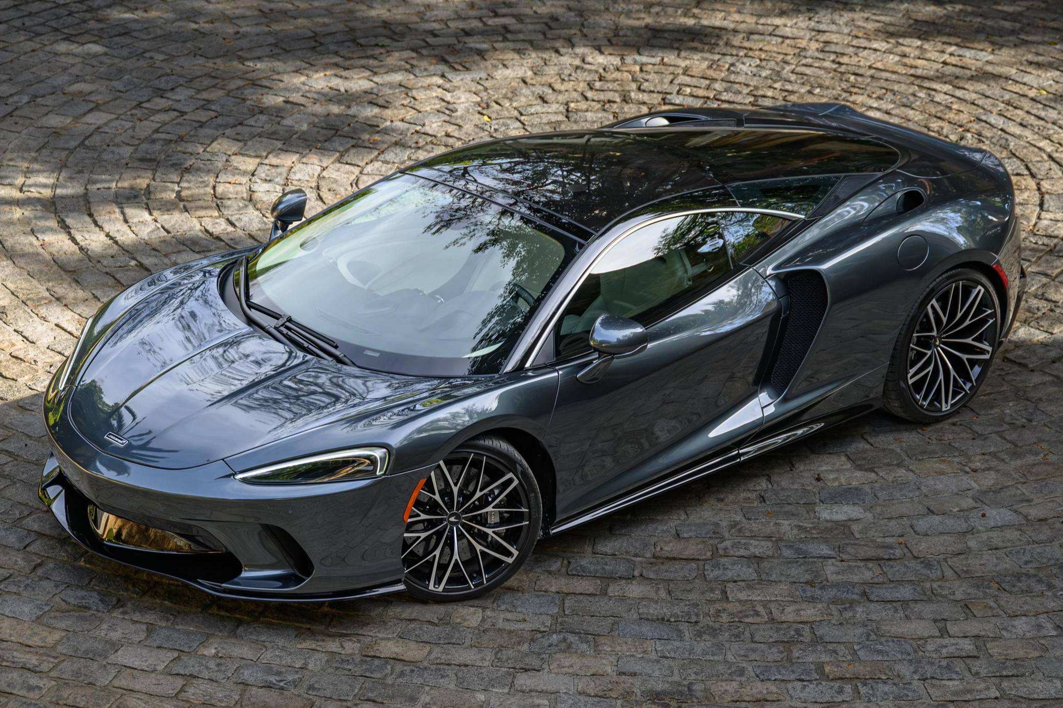 2021 McLaren GT