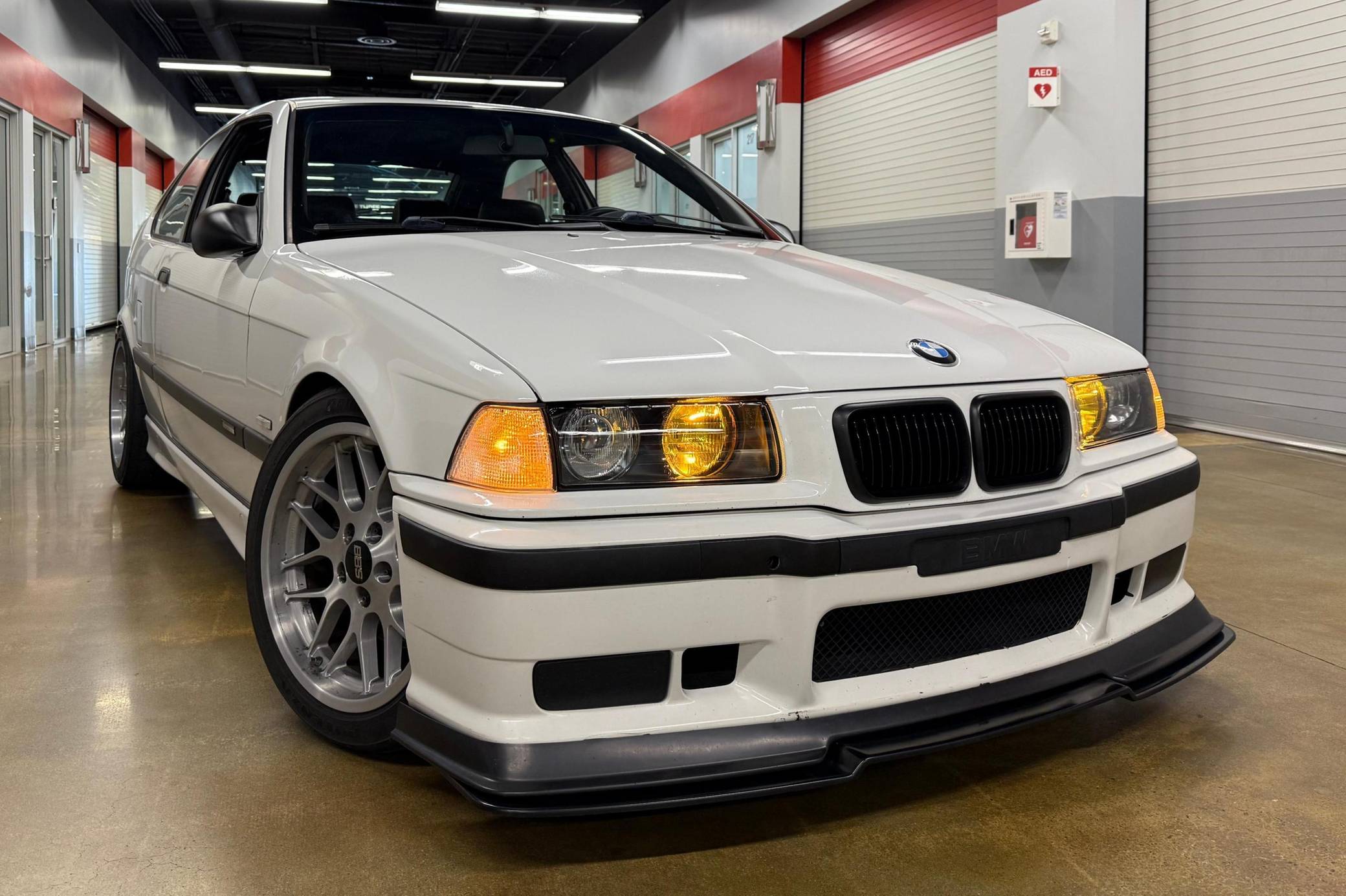 1998 BMW 318ti VIN: WBACG7331WKC31462 for Sale - Cars & Bids