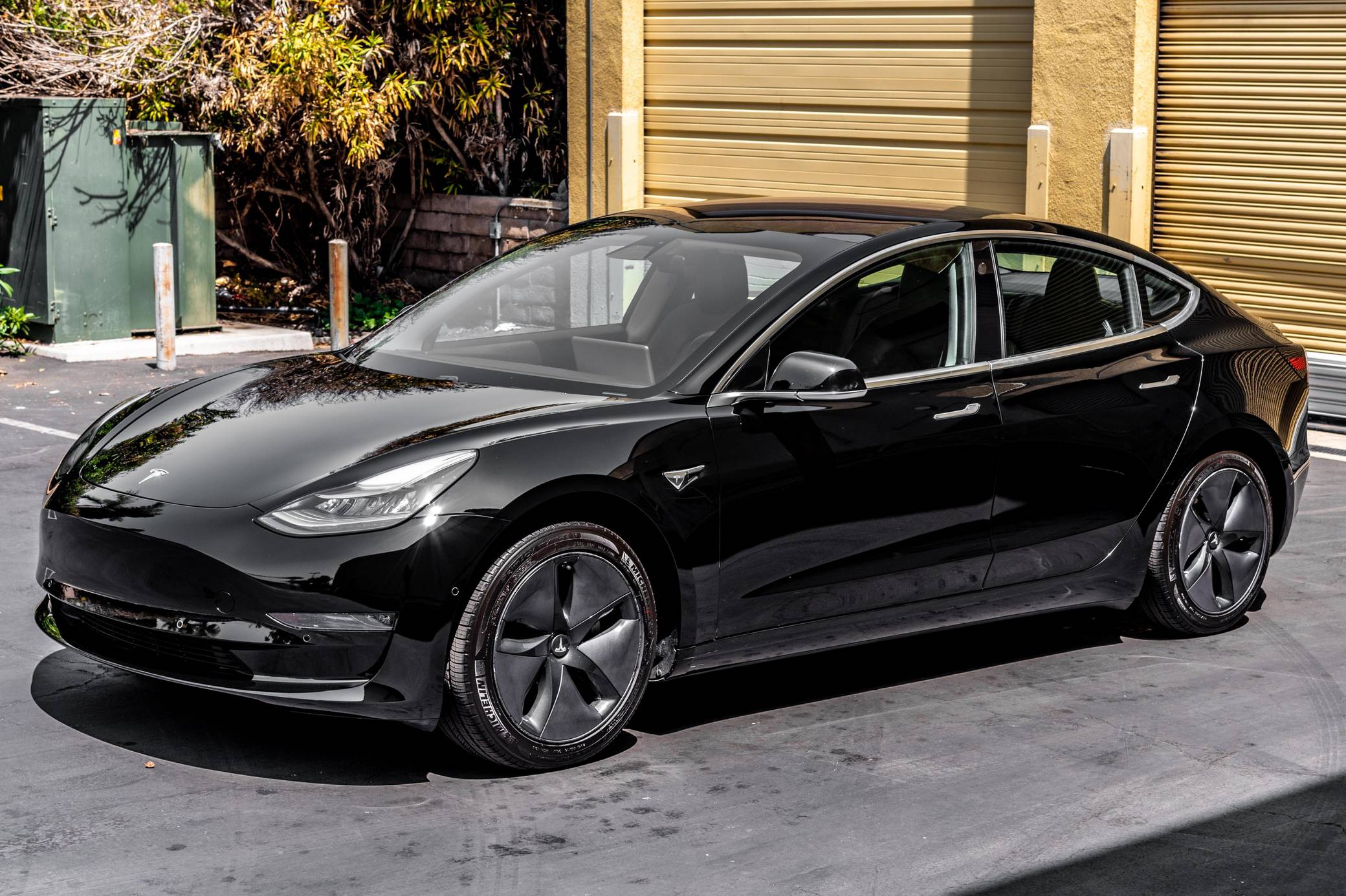 2018 tesla long deals range