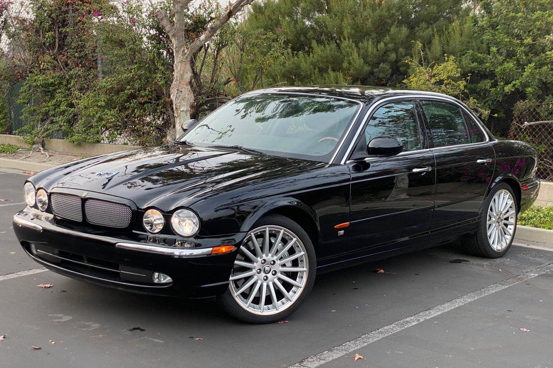 2004 Jaguar XJR