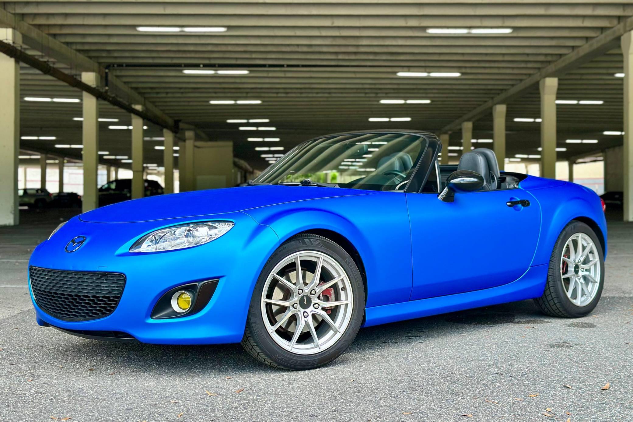 2009 Mazda MX-5 Miata Grand Touring VIN: JM1NC26F590202270 for