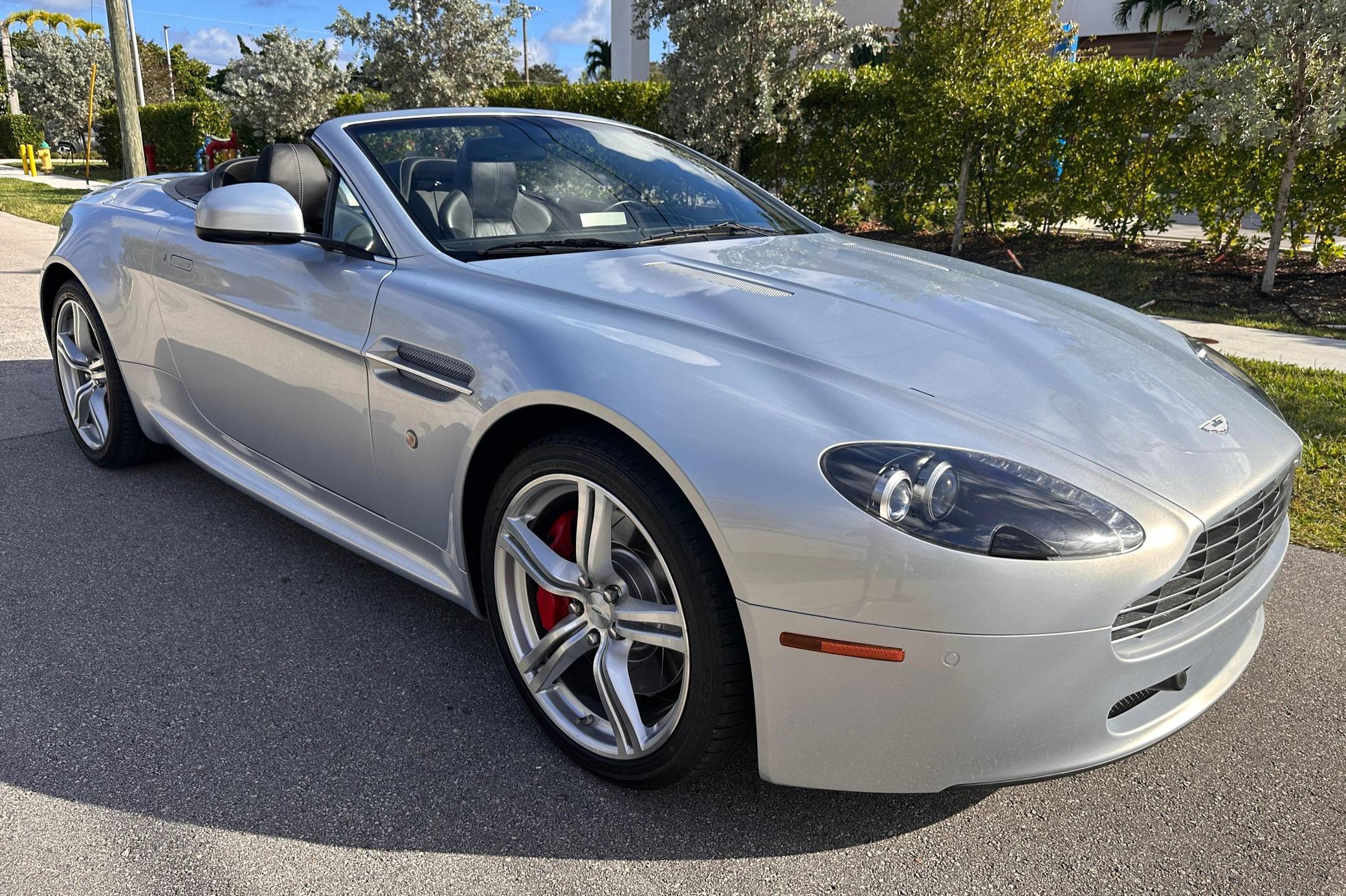 2010 Aston Martin V8 Vantage Roadster