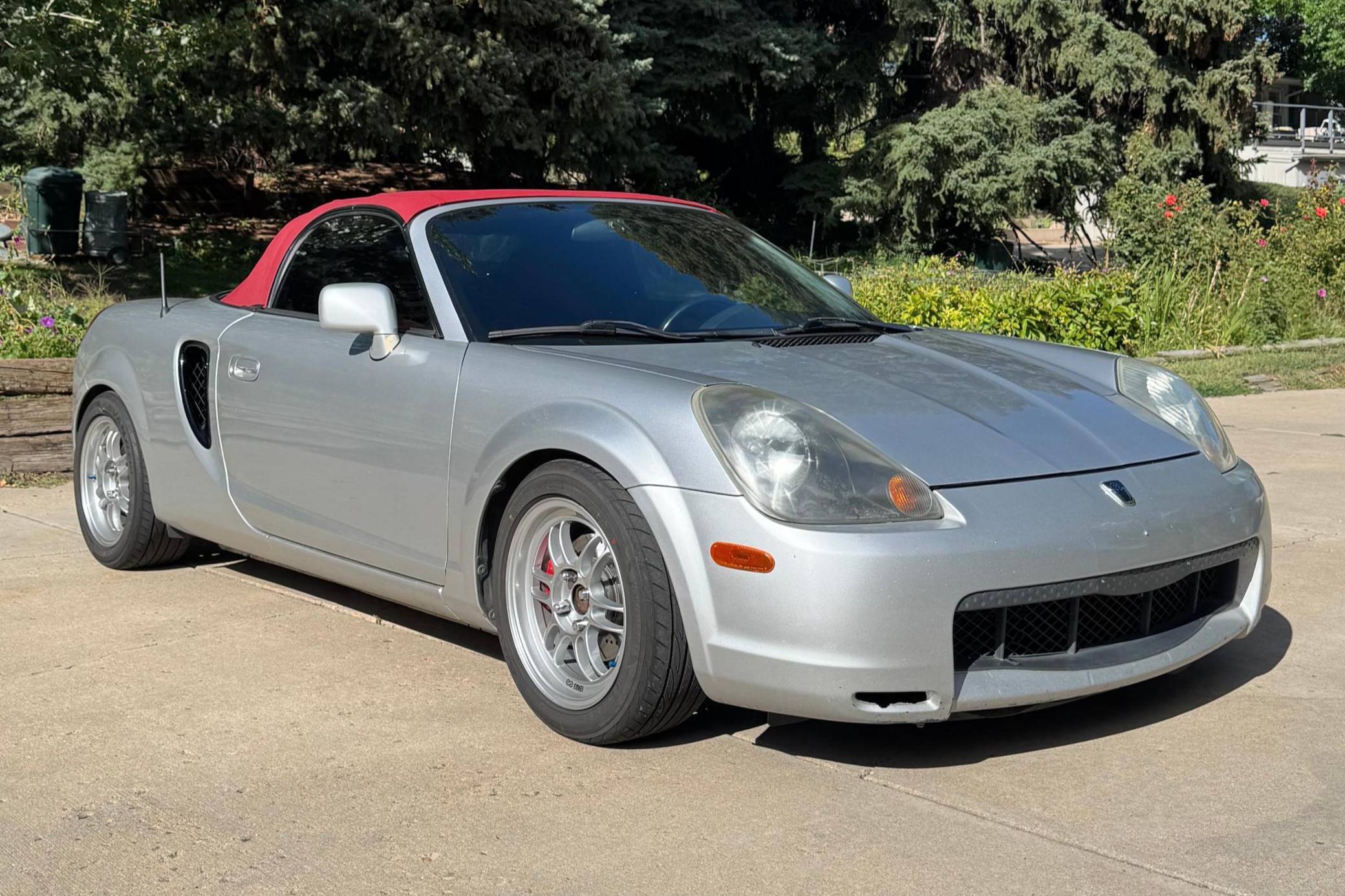 2002 Toyota MR2 Spyder VIN: JTDFR320020051533 for Sale - Cars & Bids
