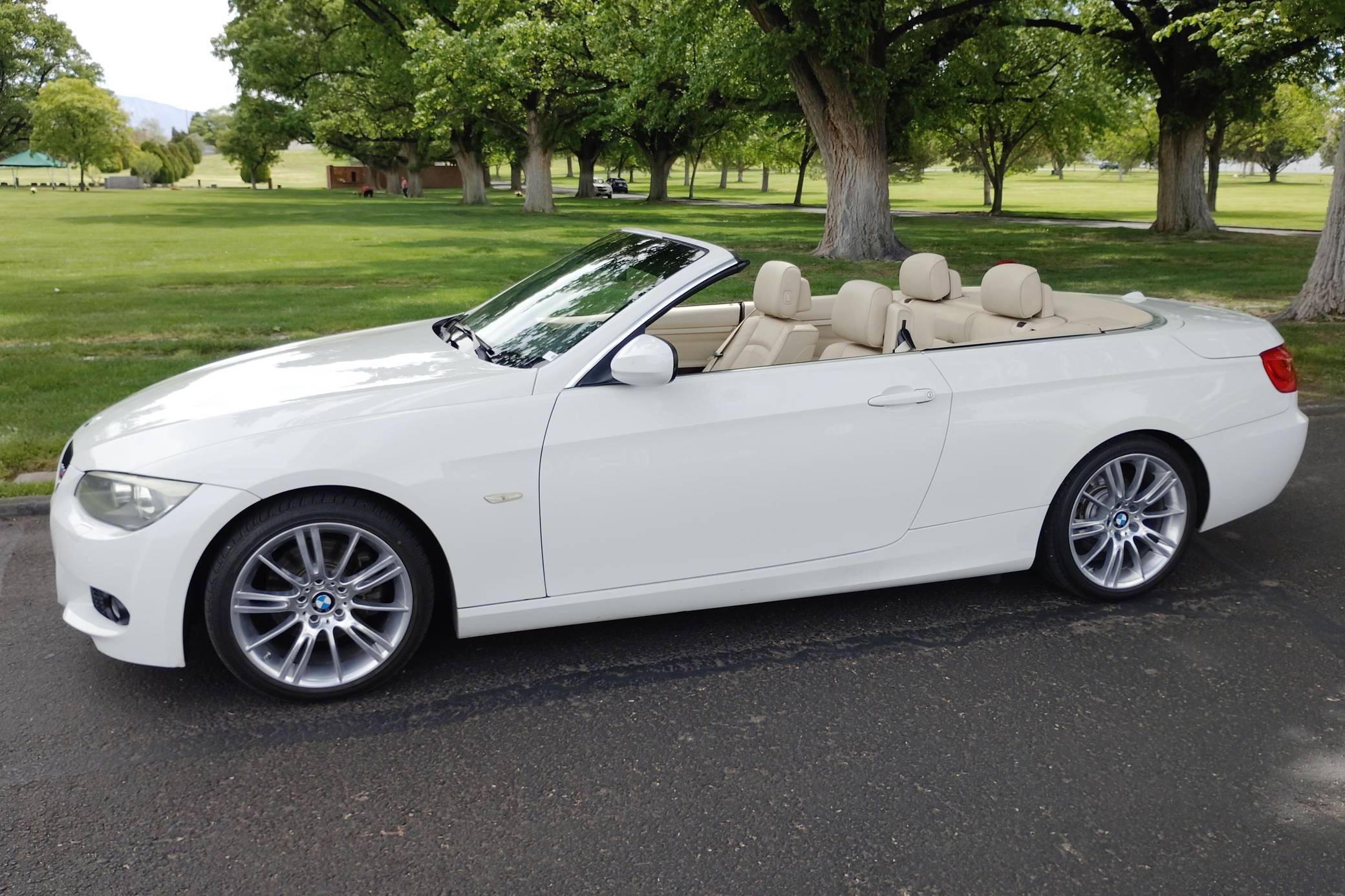 2011 BMW 3 Series