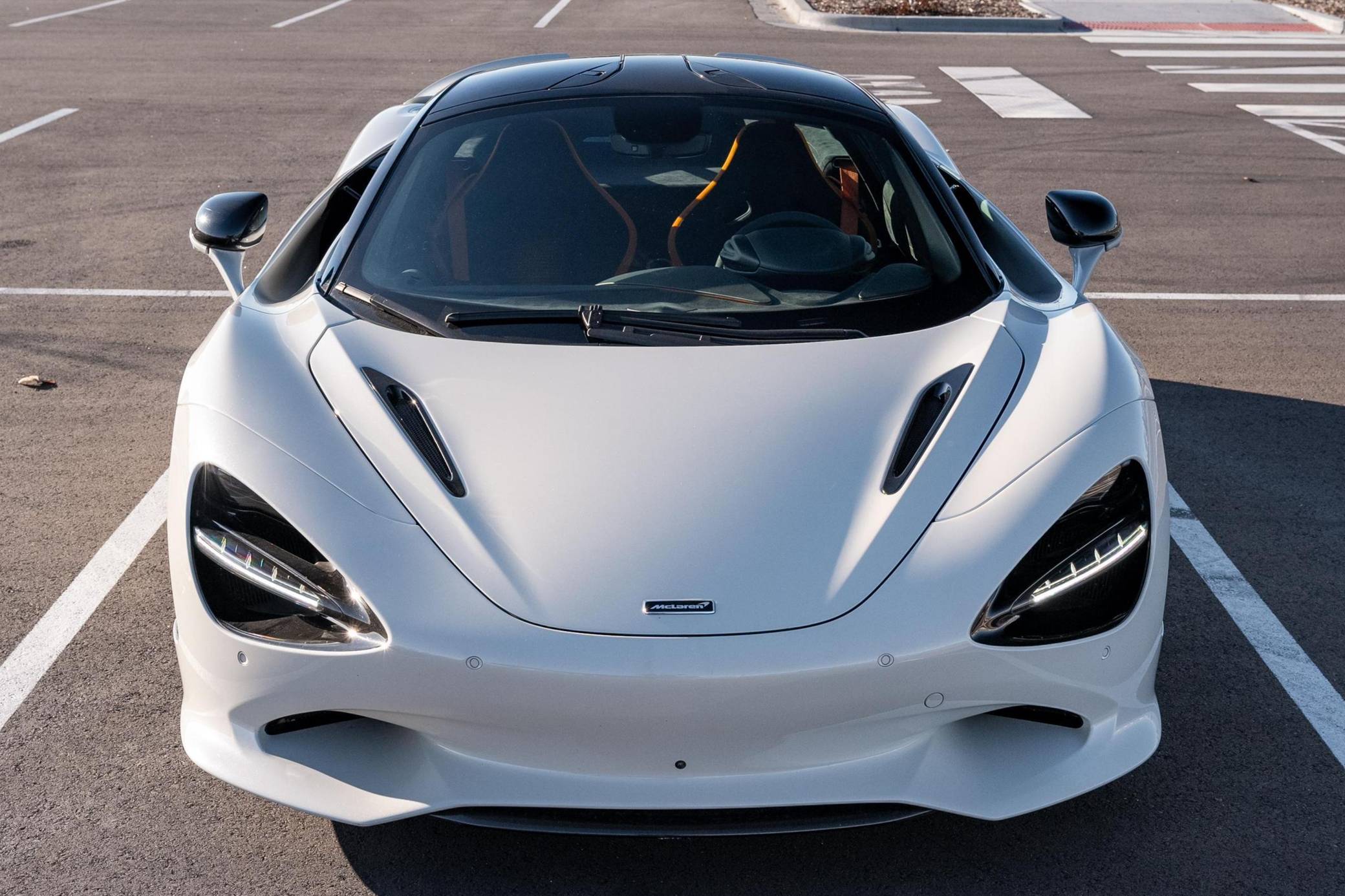2024 McLaren 750S photo 2