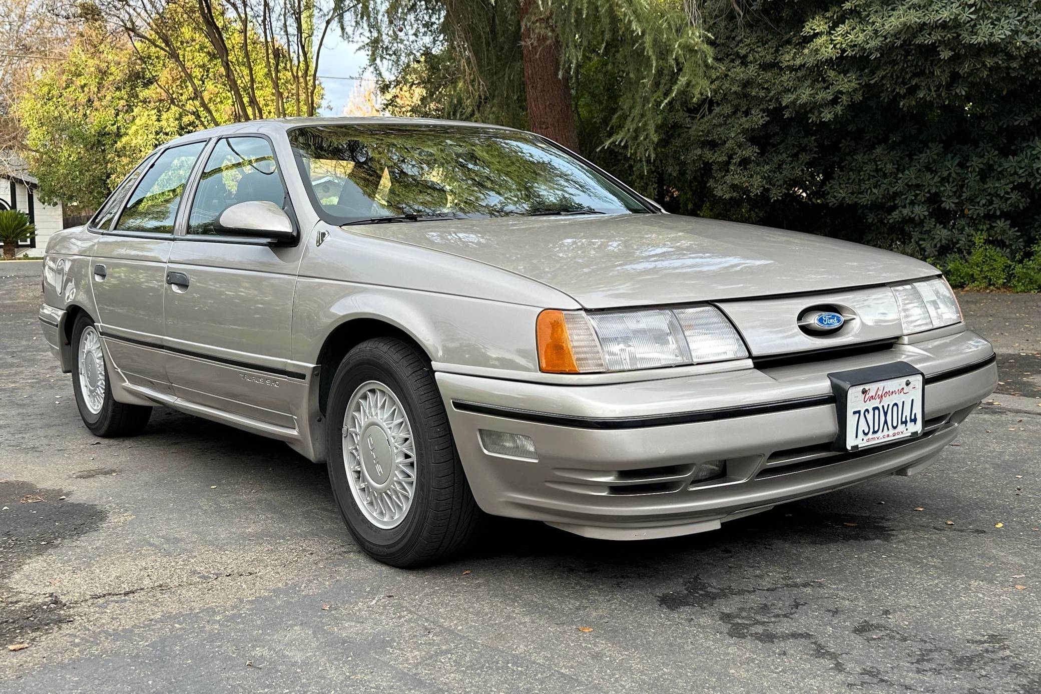 1990 Ford Taurus SHO