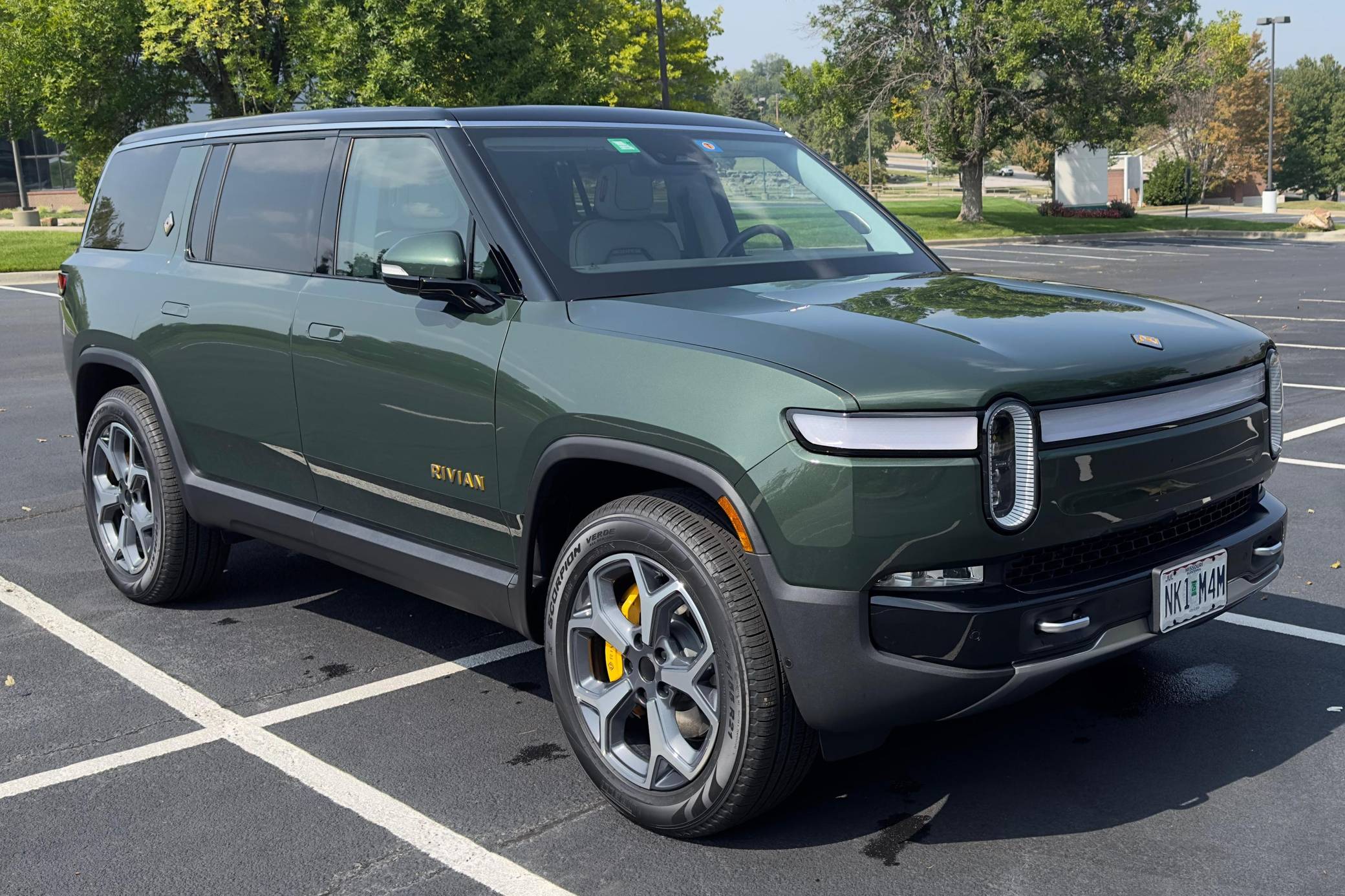 rivian rs2