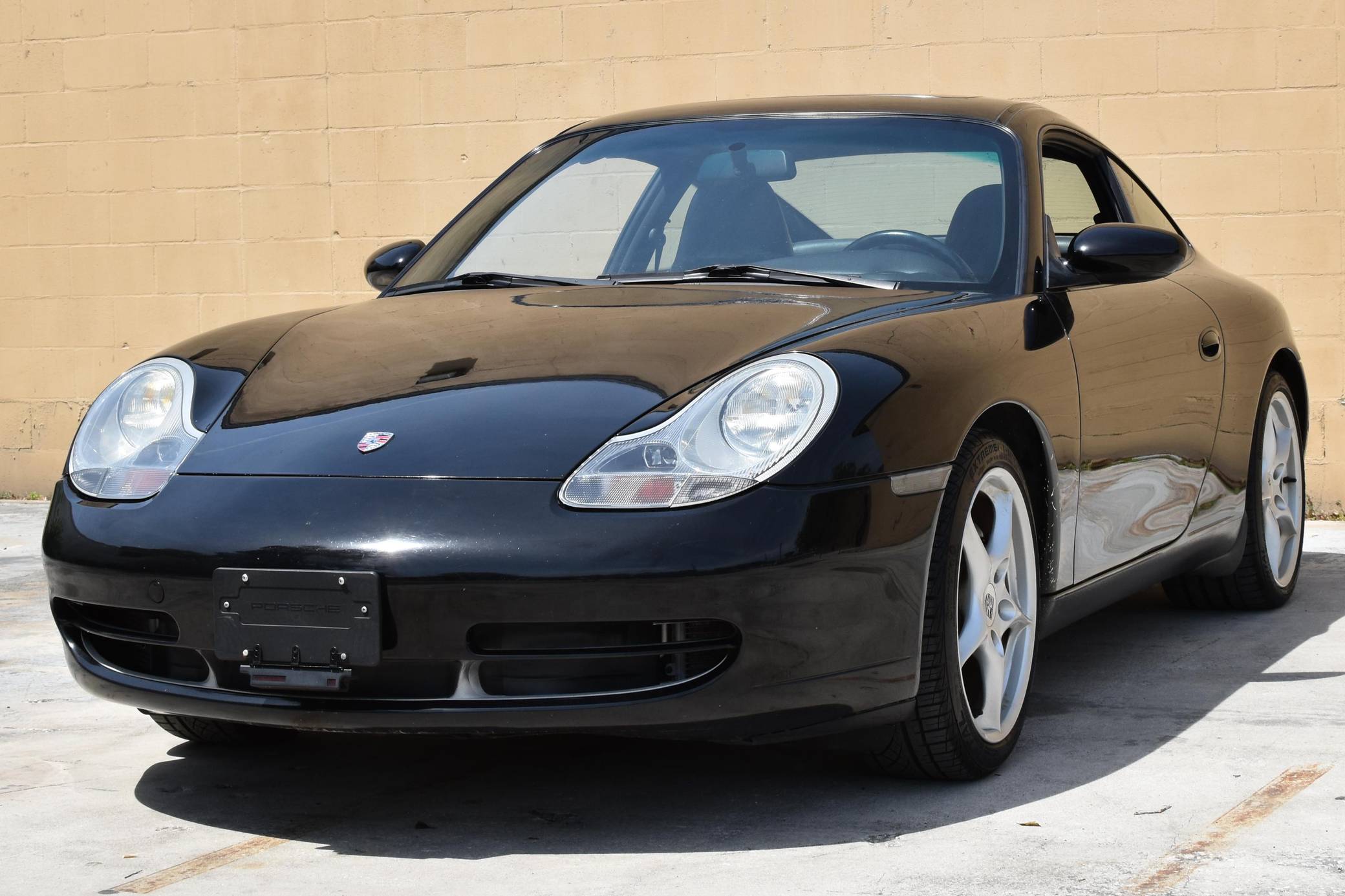 1999 Porsche 911 Carrera 4 auction - Cars & Bids