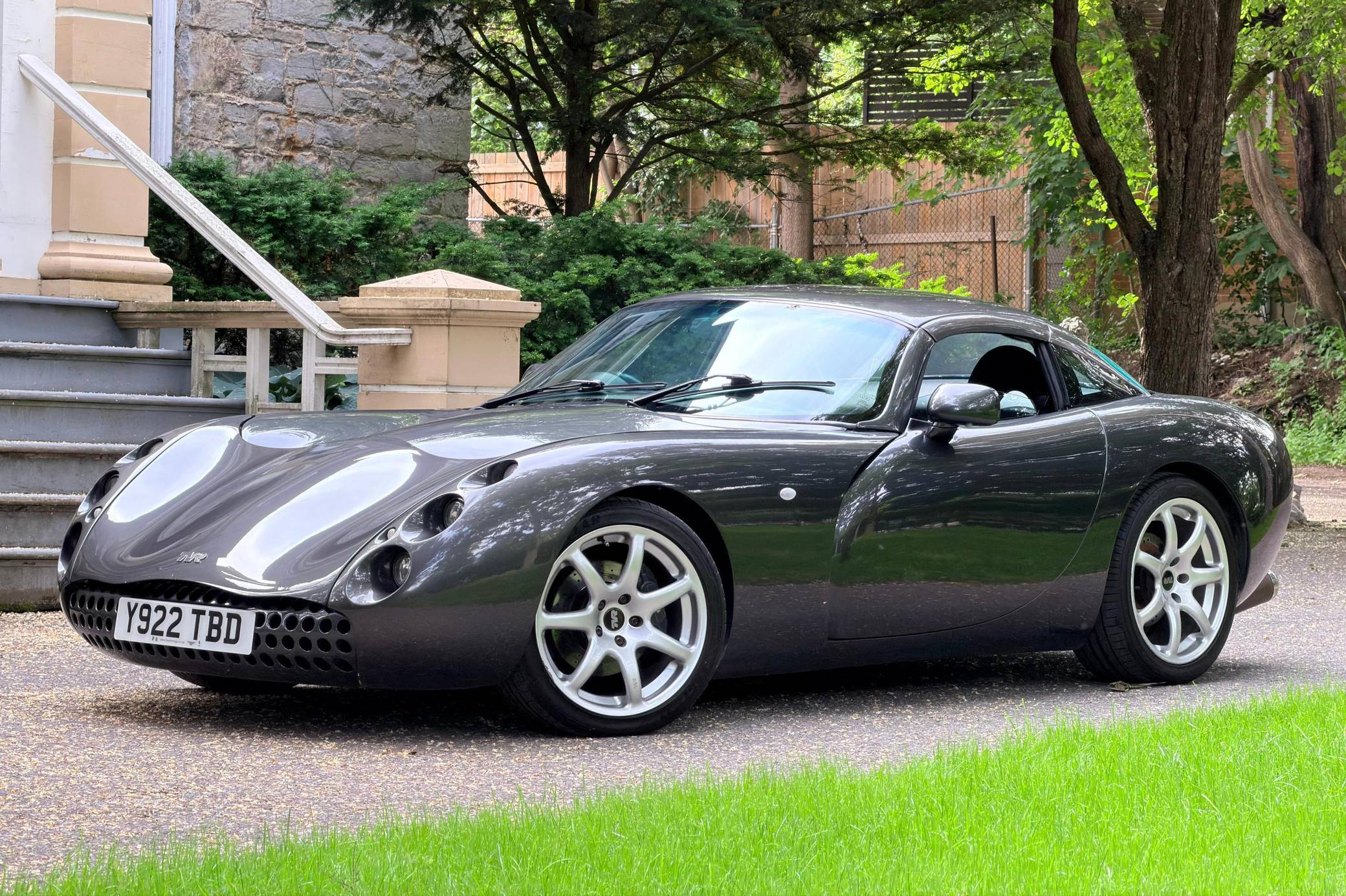 This Never-Sold-in-America TVR Tuscan Speed Six Packs 360 HP, No Airbags, and a $20K Bid on Cars & Bids