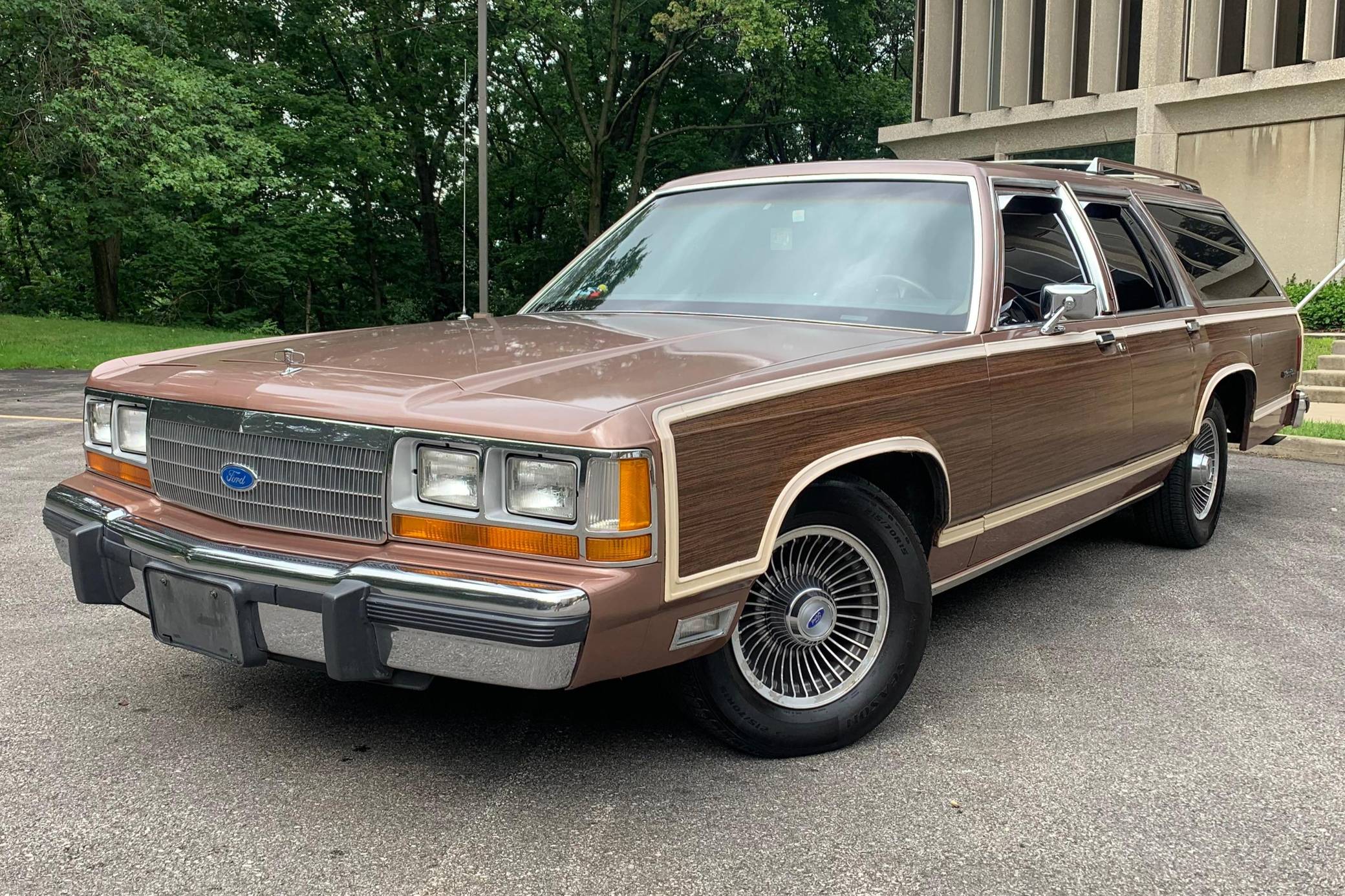 1990 Ford LTD Crown Victoria Country Squire